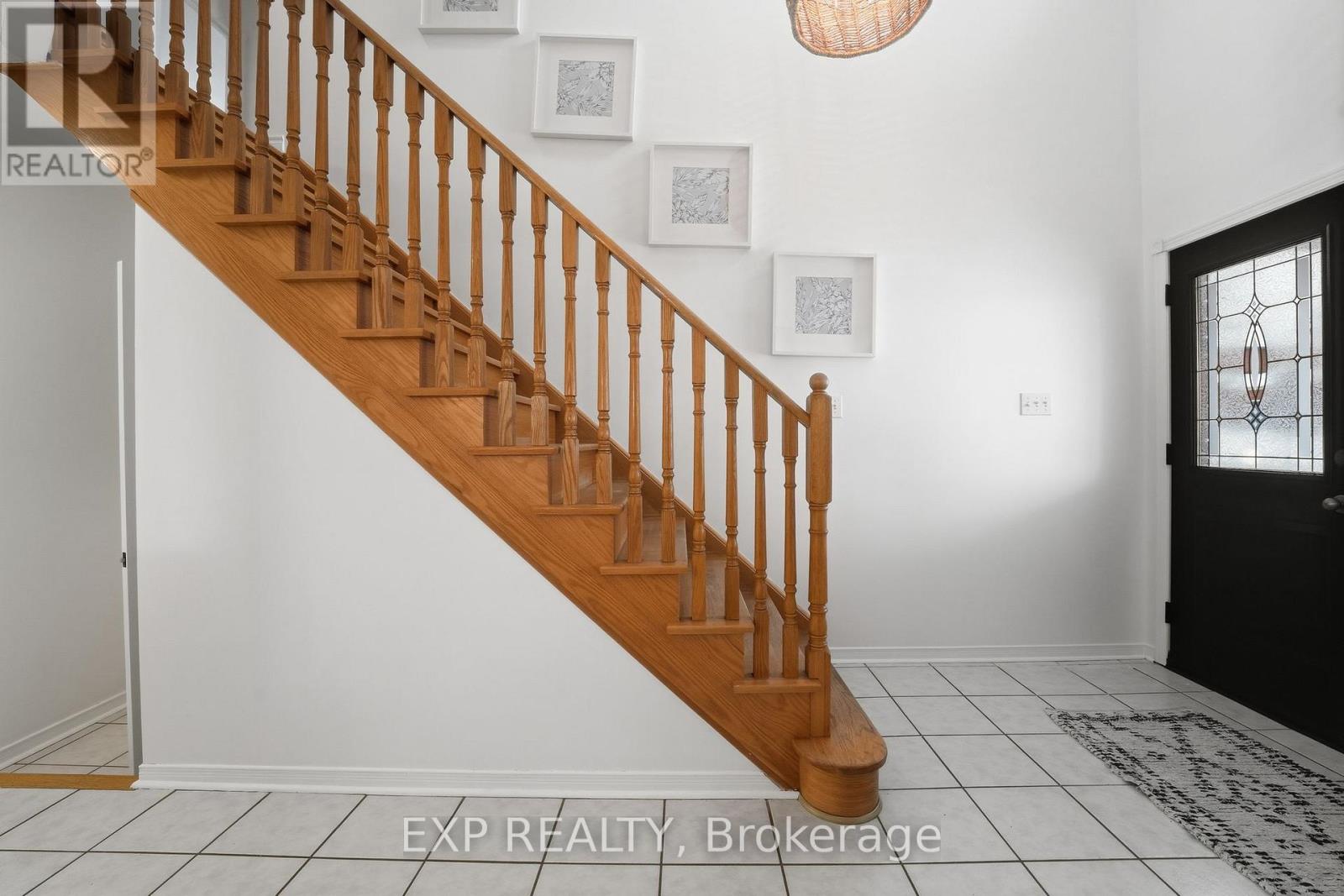 70 Brecken Drive, Georgina, Ontario  L4P 4A7 - Photo 5 - N12741022