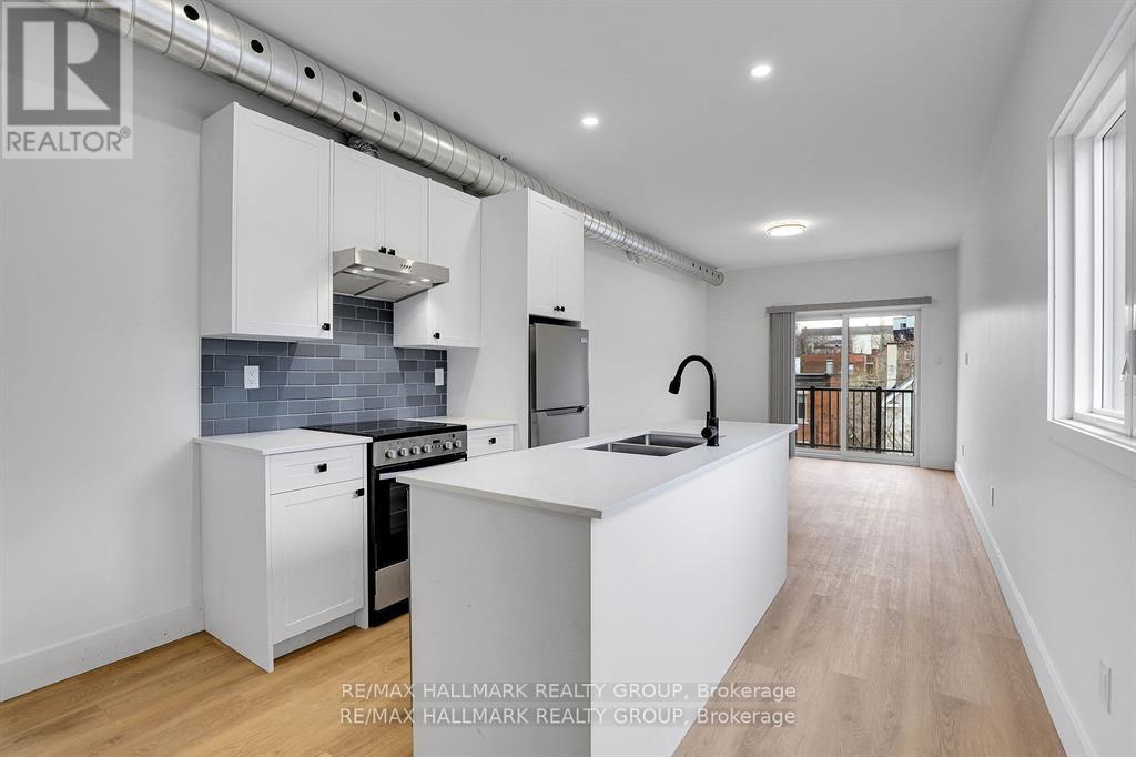 6 - 109 Russell Avenue, Ottawa, Ontario  K1N 7X2 - Photo 4 - X12735632