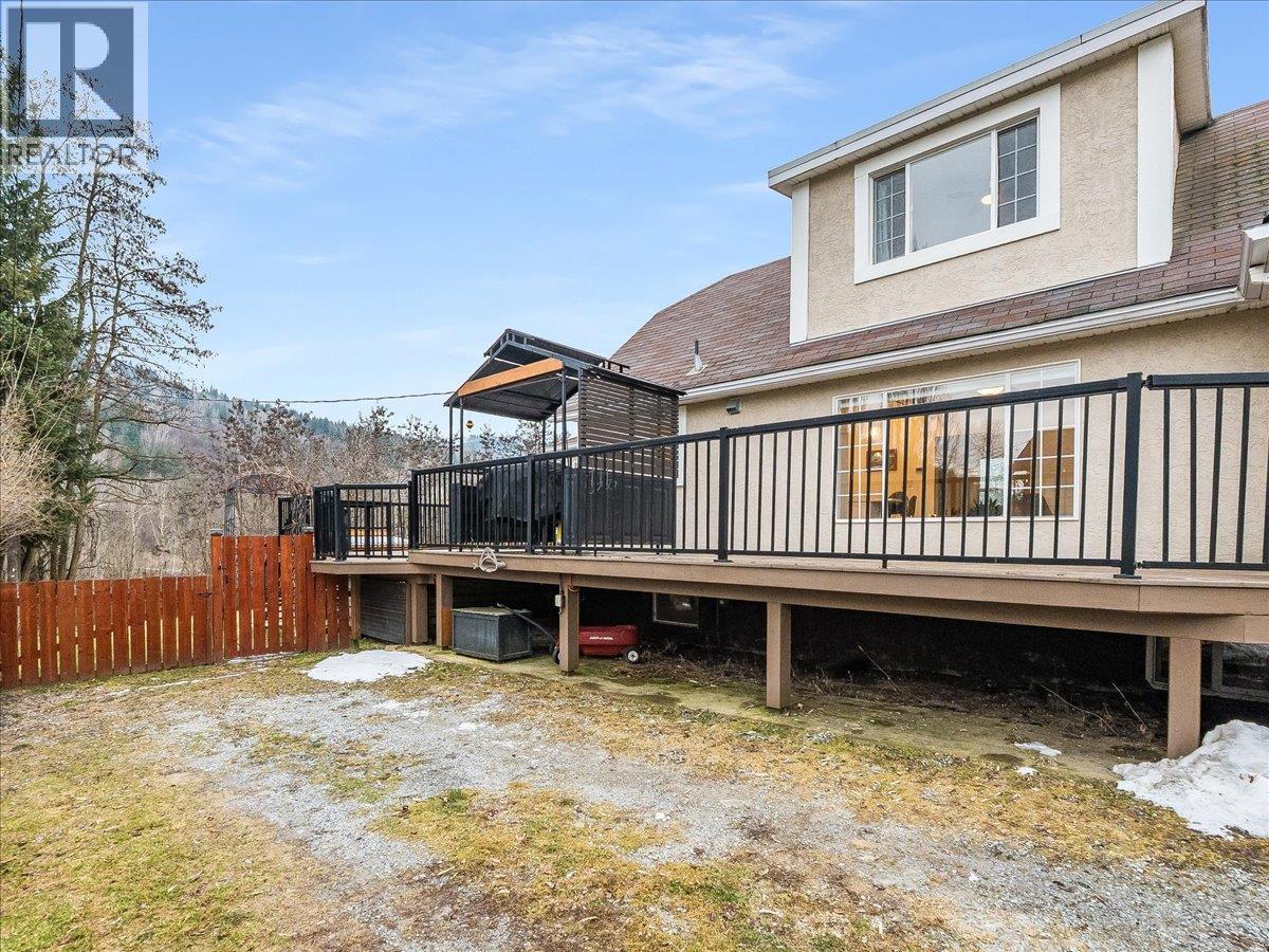 316 Murray Drive, Warfield, British Columbia V1R 2J4 - Photo 5 - 10374351