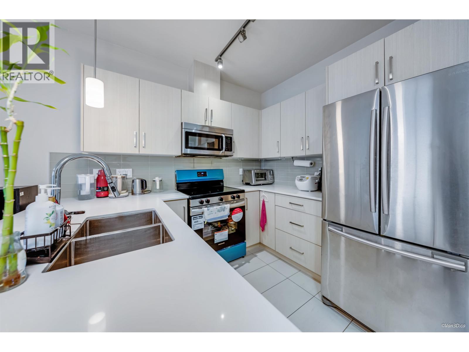 Ph21 5288 Grimmer Street, Burnaby, British Columbia  V5H 0C5 - Photo 5 - R3084726