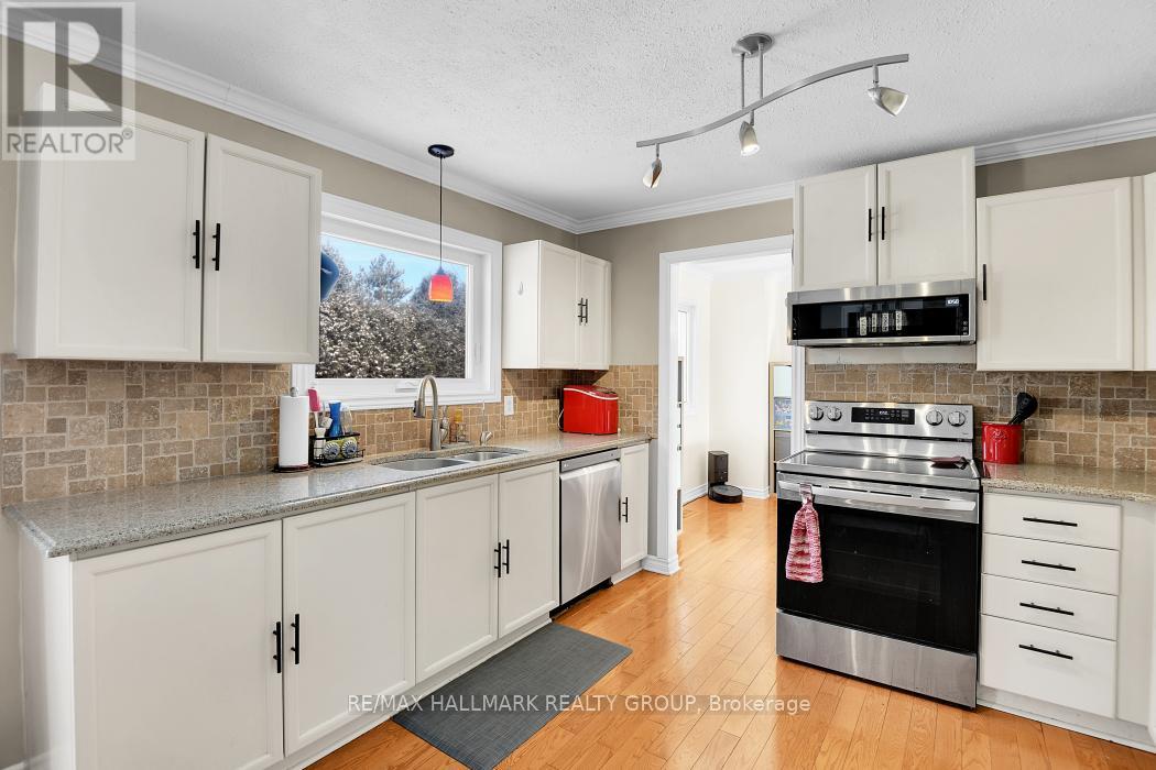 79 Bourdeau Crescent, Russell, Ontario  K0A 1W0 - Photo 11 - X12741040