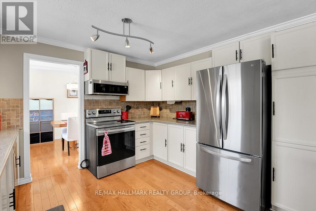 79 Bourdeau Crescent, Russell, Ontario  K0A 1W0 - Photo 12 - X12741040