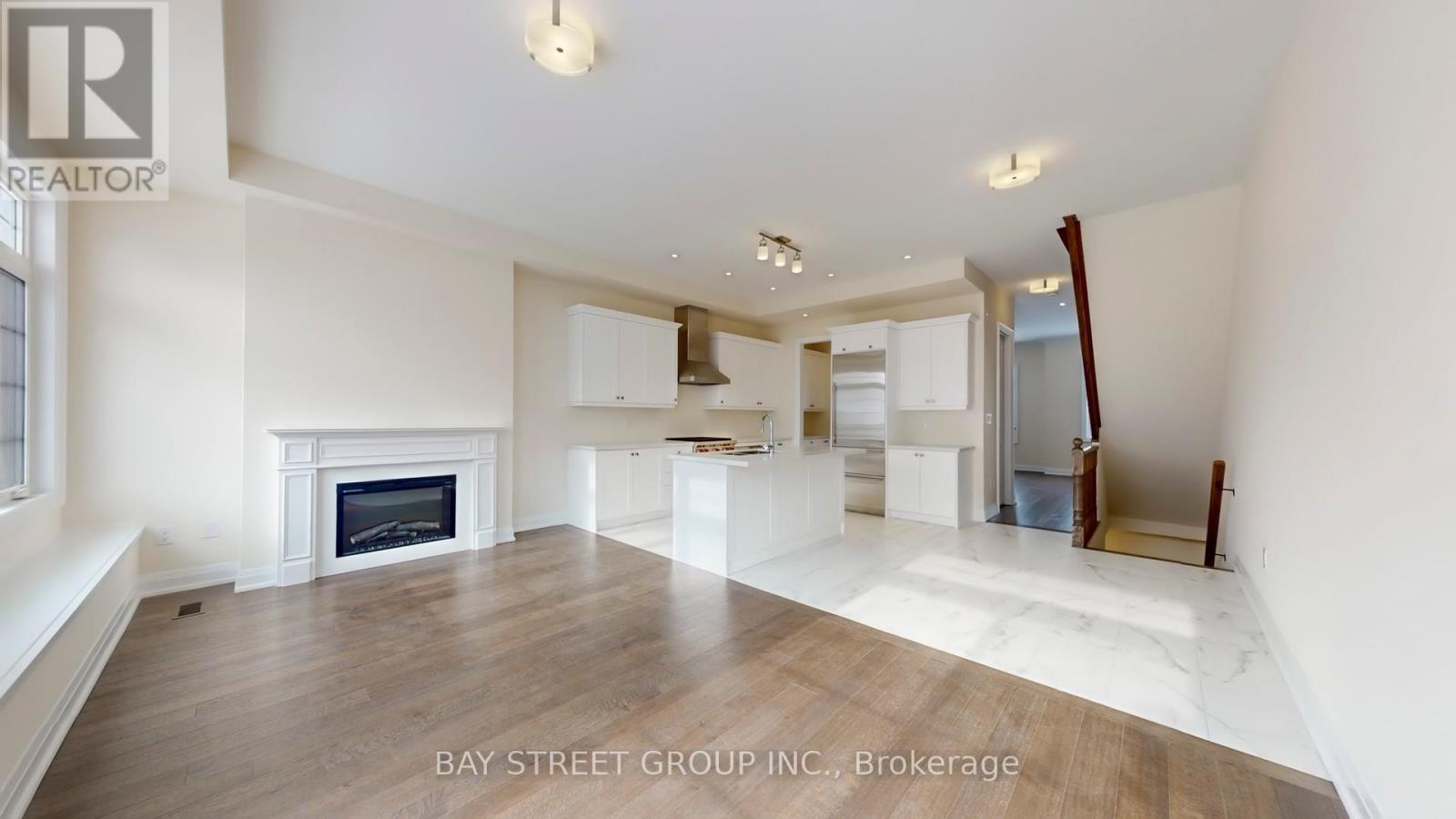 4279 Major Mackenzie Drive E, Markham, Ontario  L6C 3L5 - Photo 5 - N12741056