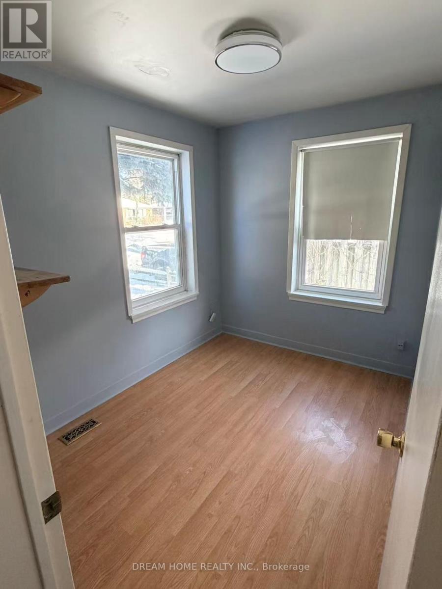 520 Lynett Crescent, Richmond Hill, Ontario  L4C 2V9 - Photo 8 - N12741068