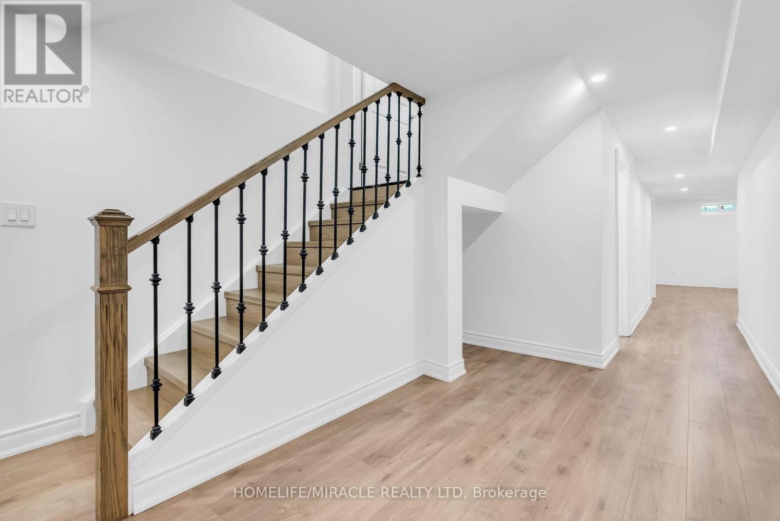 1344 Rose Way, Milton, Ontario  L9E 1M5 - Photo 31 - W12741042