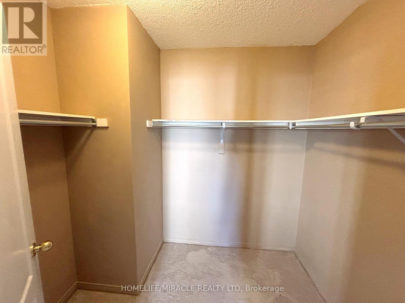 3319 Mikalda Road, Burlington, Ontario  L7M 0K8 - Photo 14 - W12741044