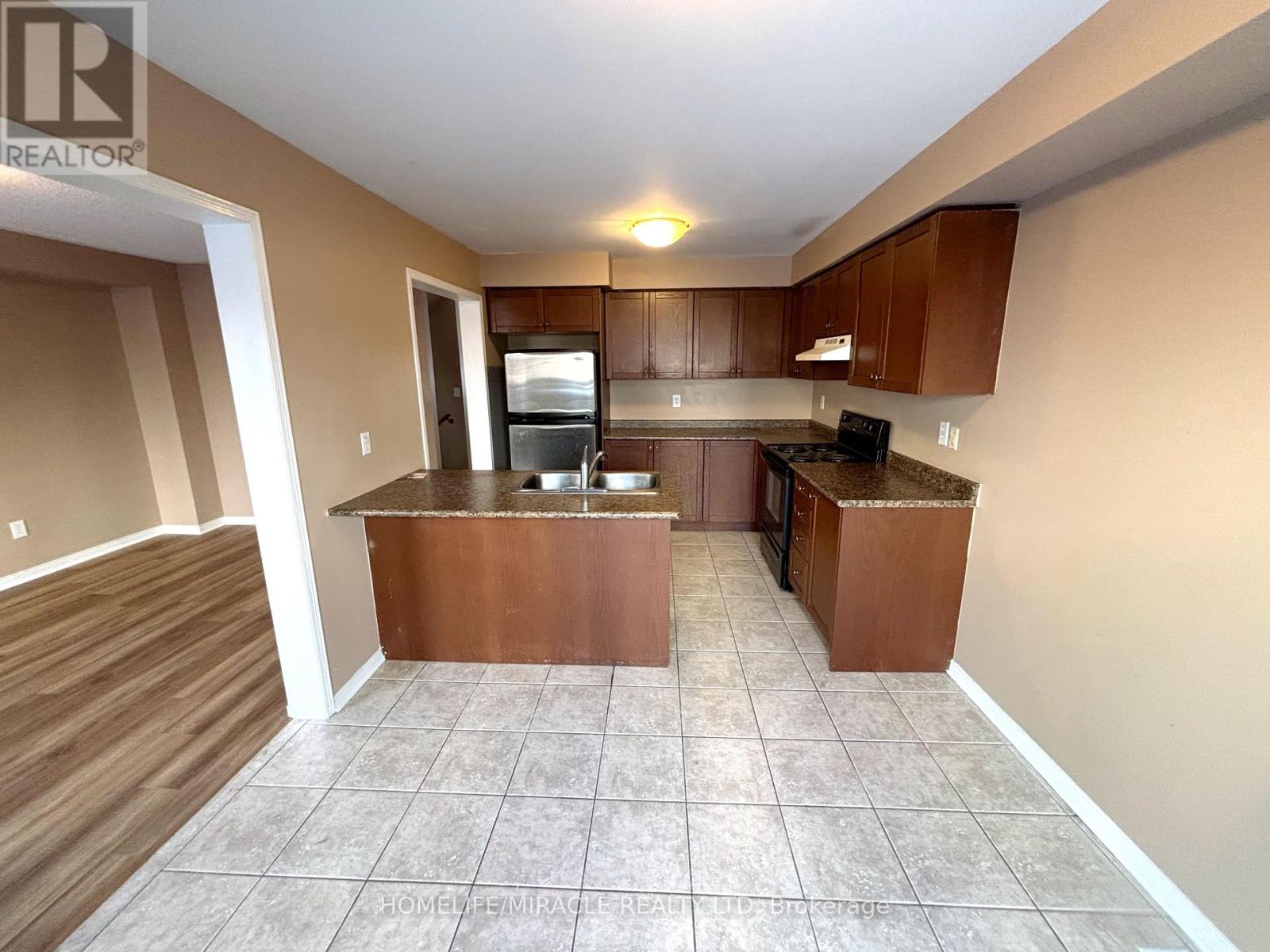 3319 Mikalda Road, Burlington, Ontario  L7M 0K8 - Photo 5 - W12741044