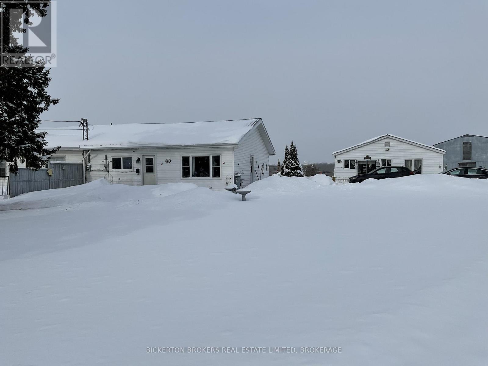 248 Cemetery Road, Gananoque, Ontario  K7G 1V7 - Photo 1 - X12740596