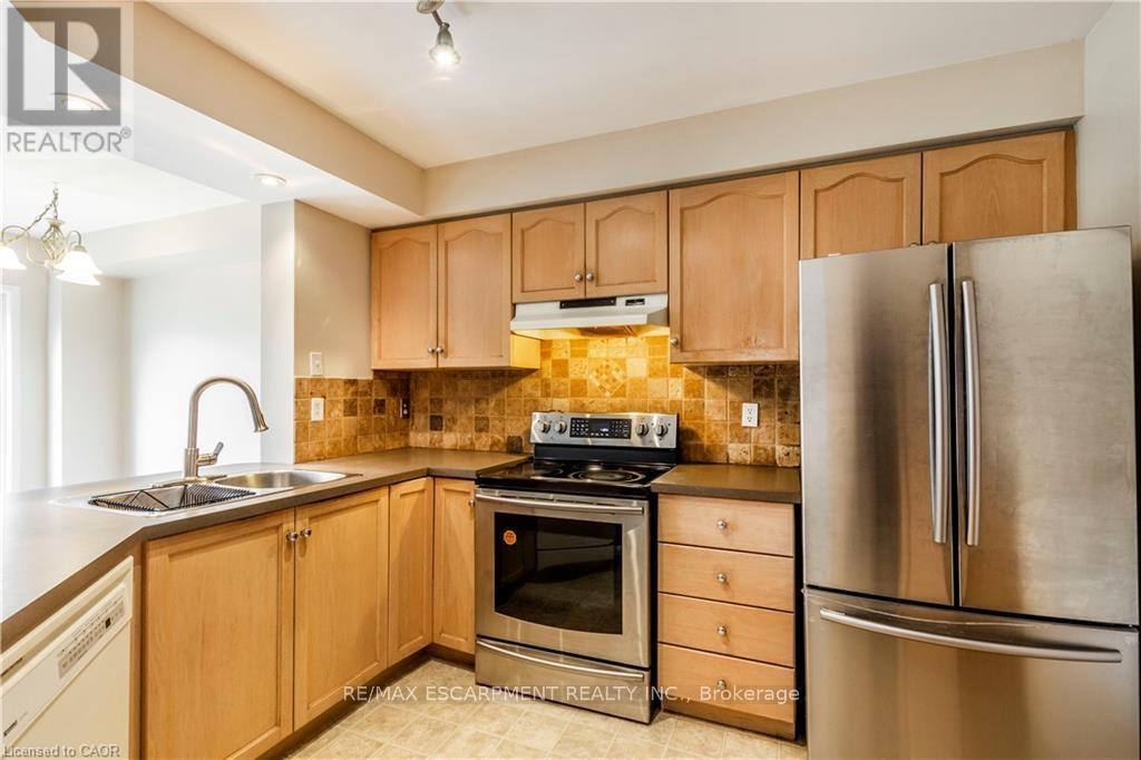 74 Foxborough Drive, Hamilton, Ontario  L9G 4Y8 - Photo 16 - X12741058