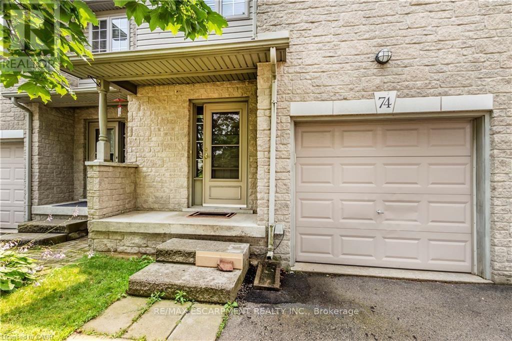 74 Foxborough Drive, Hamilton, Ontario  L9G 4Y8 - Photo 2 - X12741058