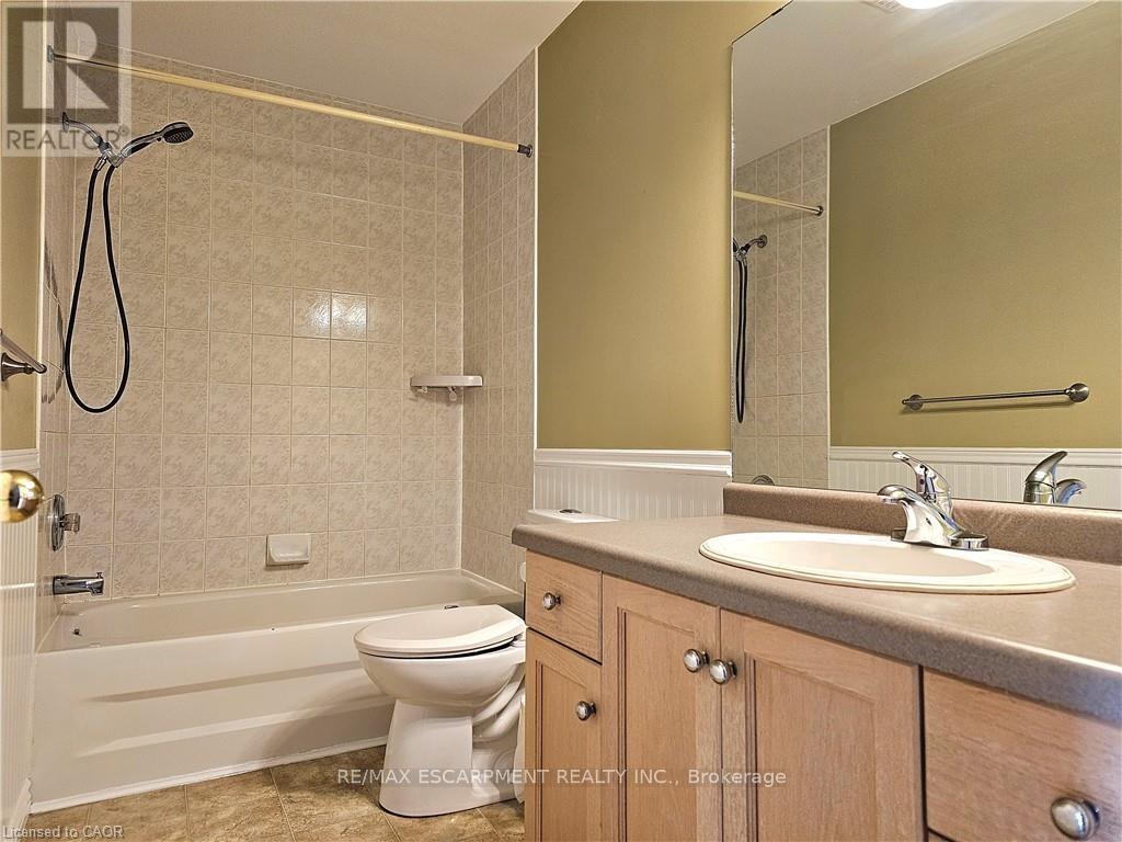 74 Foxborough Drive, Hamilton, Ontario  L9G 4Y8 - Photo 29 - X12741058