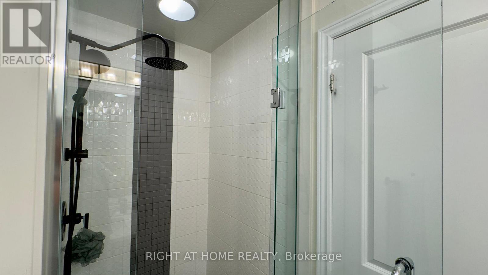 89 Dorian Drive, Whitby, Ontario  L1P 0C8 - Photo 12 - E12740684