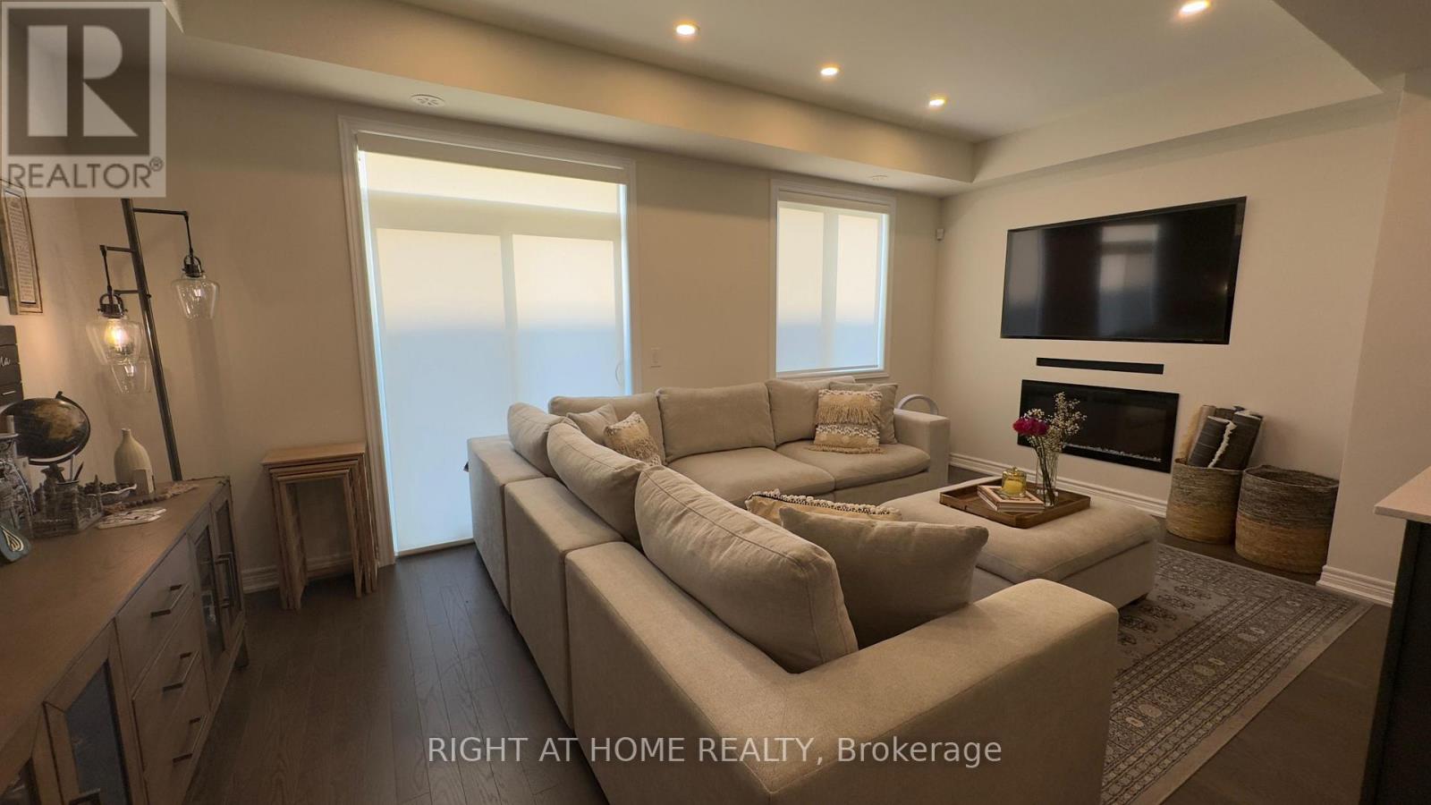 89 Dorian Drive, Whitby, Ontario  L1P 0C8 - Photo 6 - E12740684