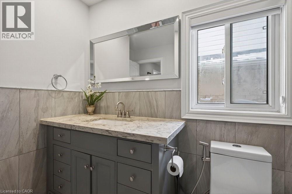 5463 Blue Spruce Avenue, Burlington, Ontario  L7L 7C5 - Photo 33 - 40801786