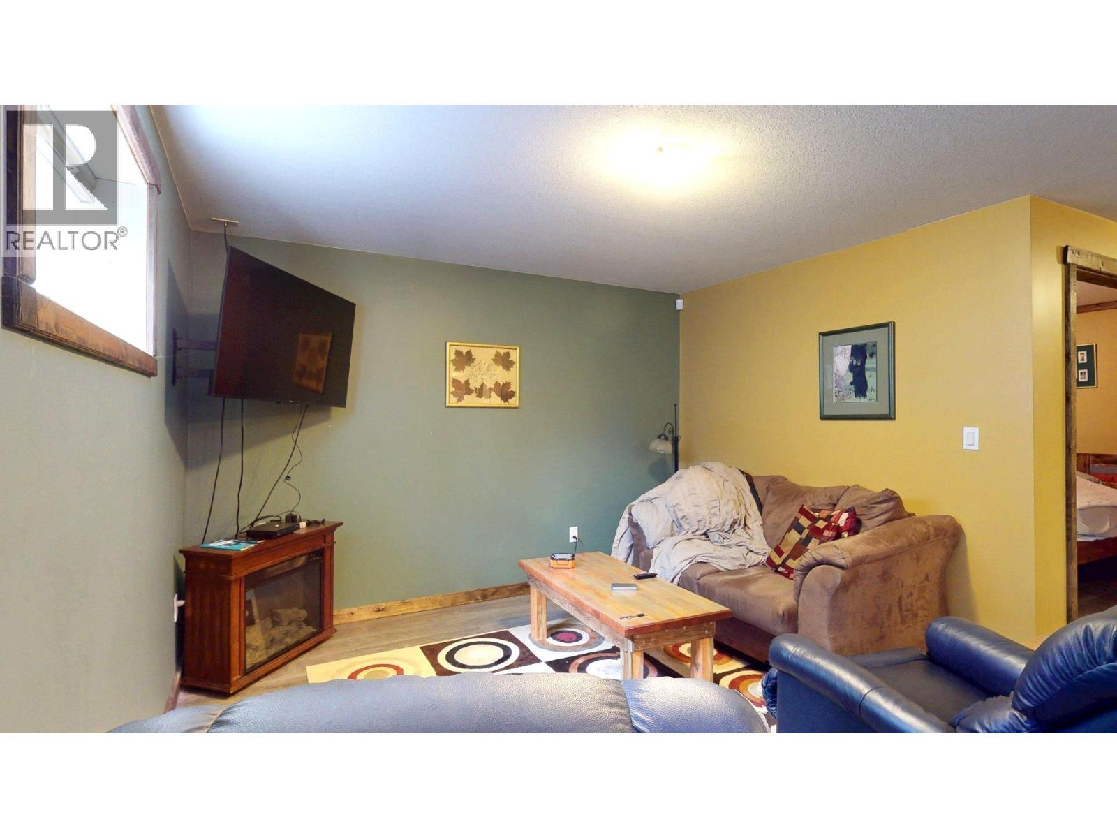 57 Cariboo Drive, Elkford, British Columbia  V0B 1H0 - Photo 42 - 10373709