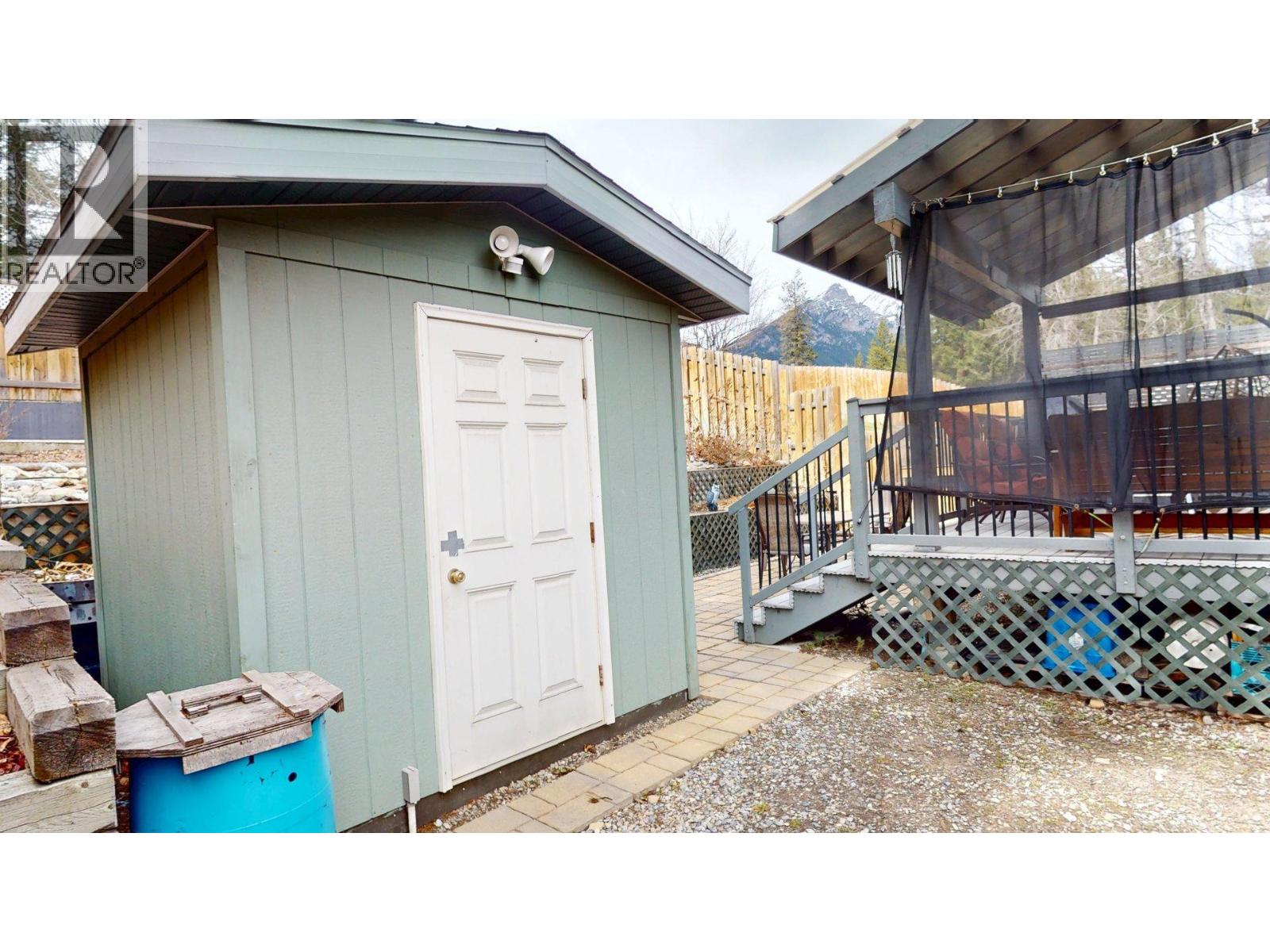 57 Cariboo Drive, Elkford, British Columbia  V0B 1H0 - Photo 49 - 10373709