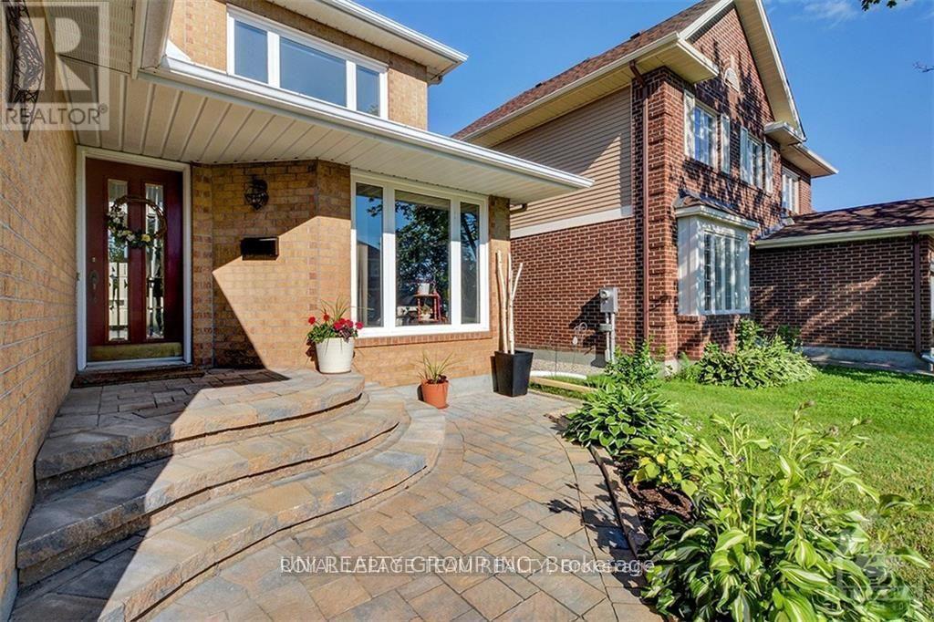 5 Dalecroft Crescent, Ottawa, Ontario  K2G 5H9 - Photo 2 - X12741082