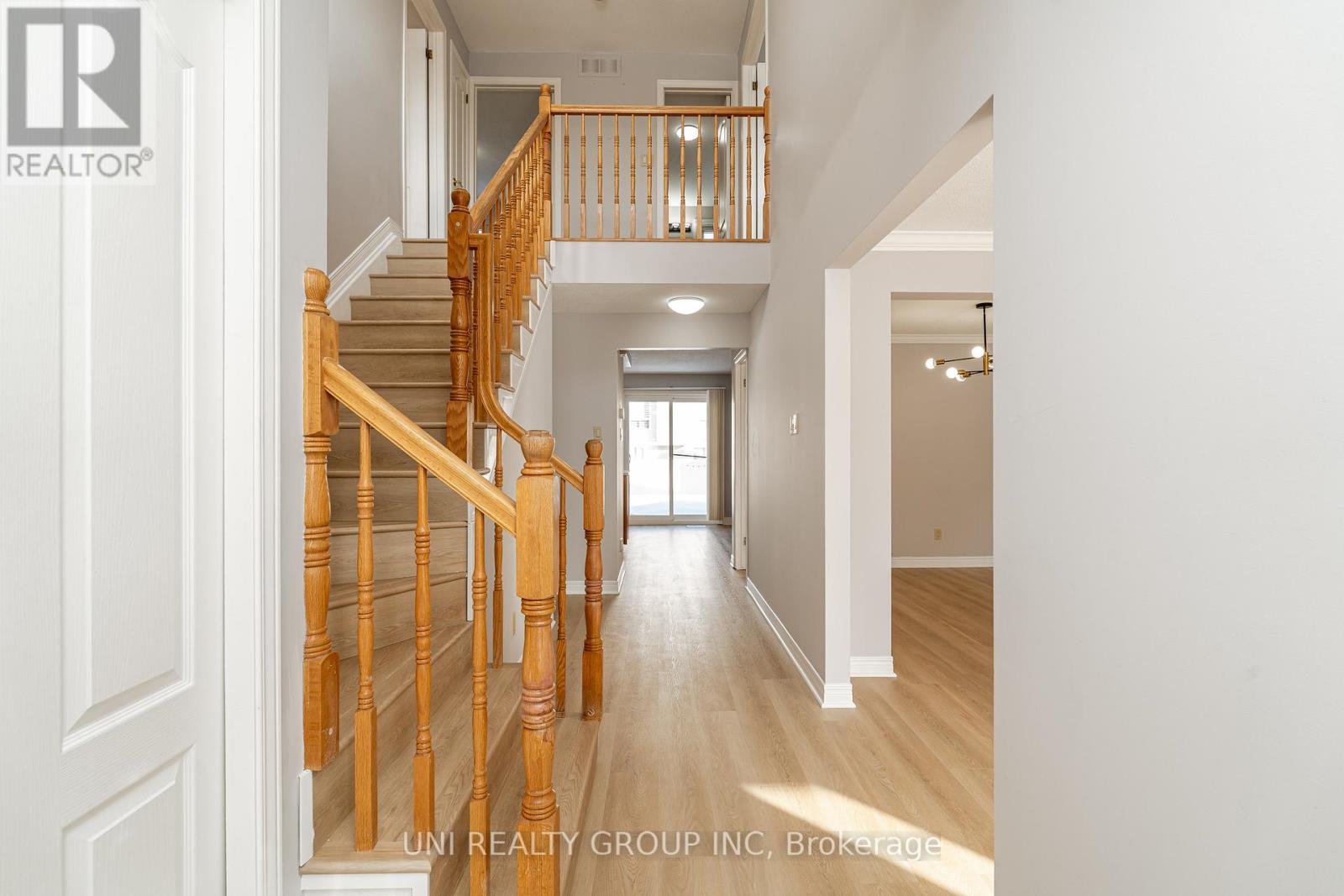 5 Dalecroft Crescent, Ottawa, Ontario  K2G 5H9 - Photo 4 - X12741082