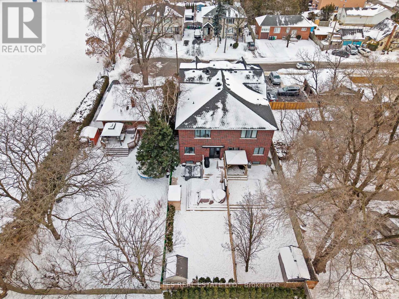 957 Eighth Street, Mississauga, Ontario  L5E 1R6 - Photo 47 - W12736306