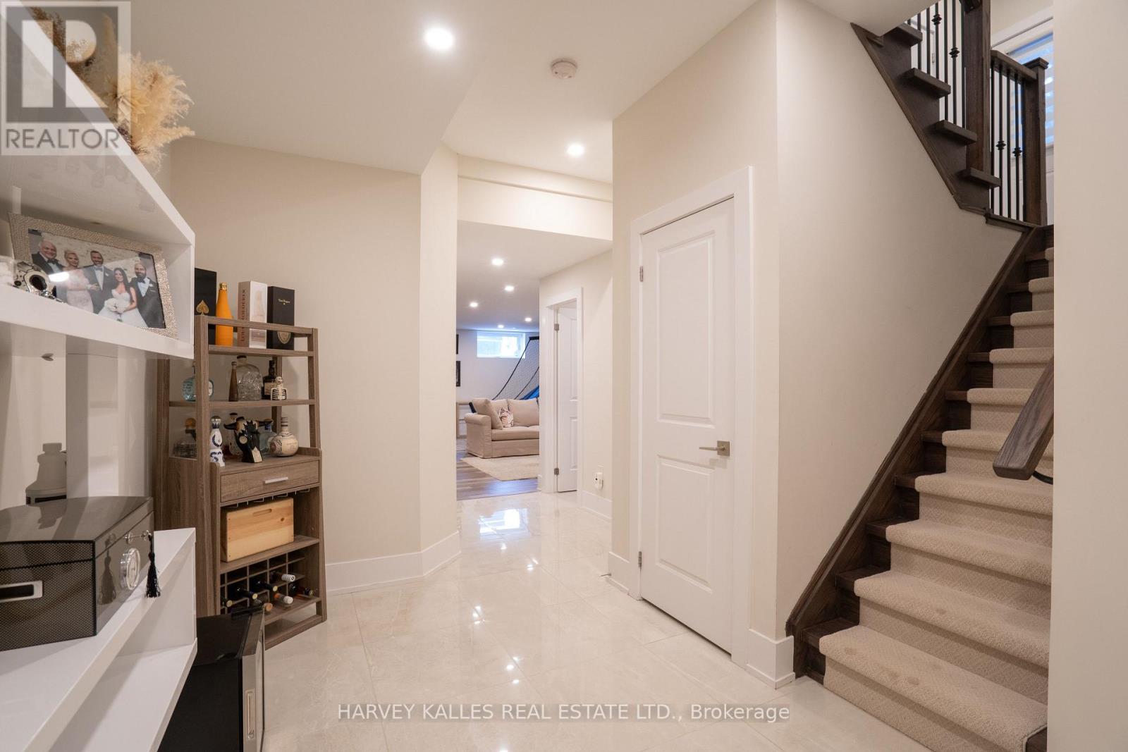 957 Eighth Street, Mississauga, Ontario  L5E 1R6 - Photo 40 - W12736306