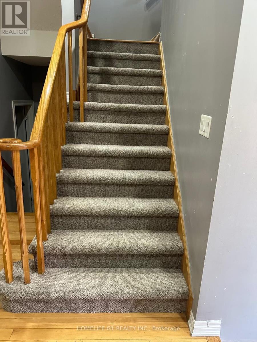 120 Rocky Point Crescent, Brampton, Ontario  L6V 4S6 - Photo 11 - W12740842