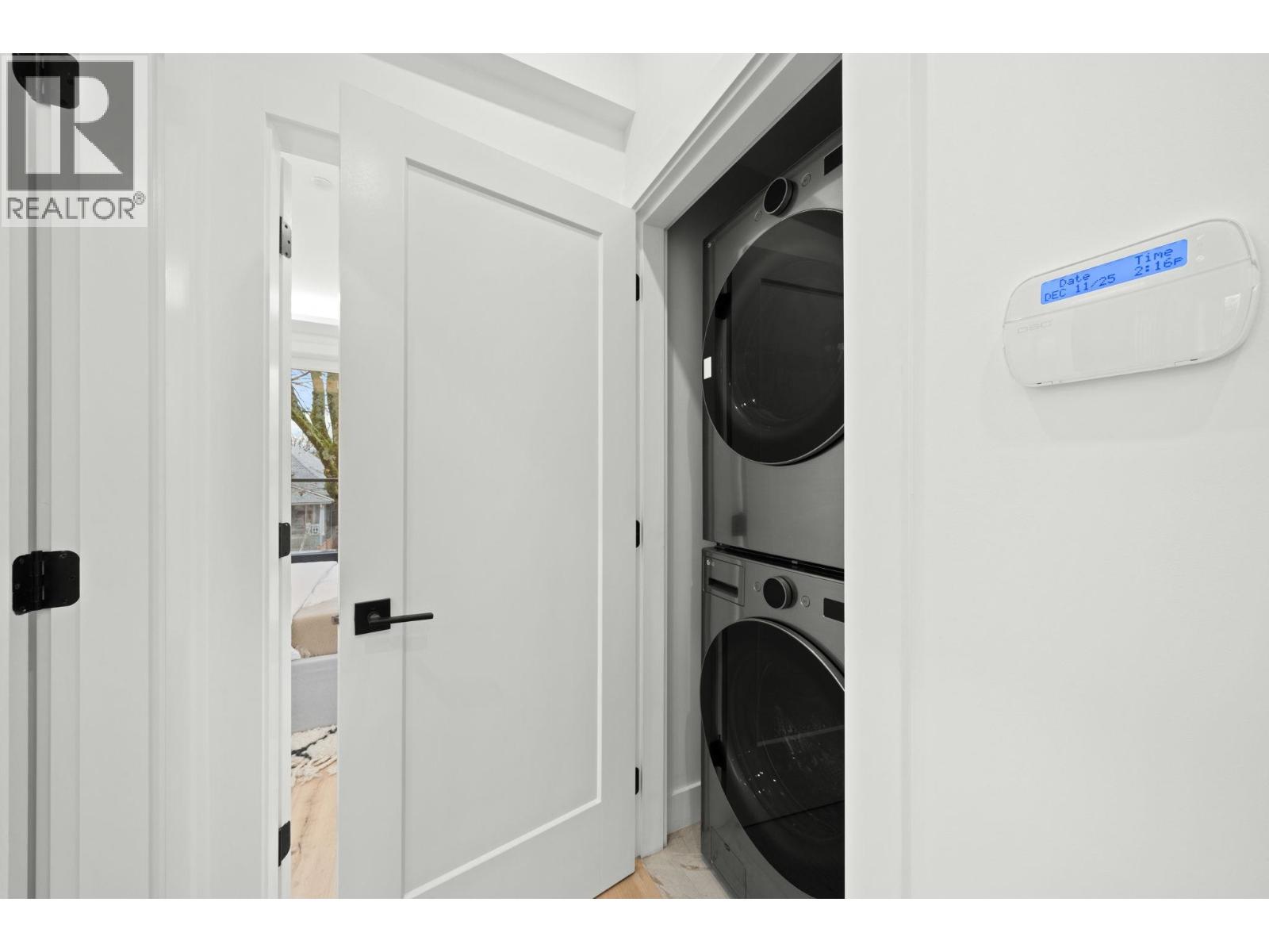 1 1967 E 13th Avenue, Vancouver, British Columbia  V5N 2C3 - Photo 28 - R3084814