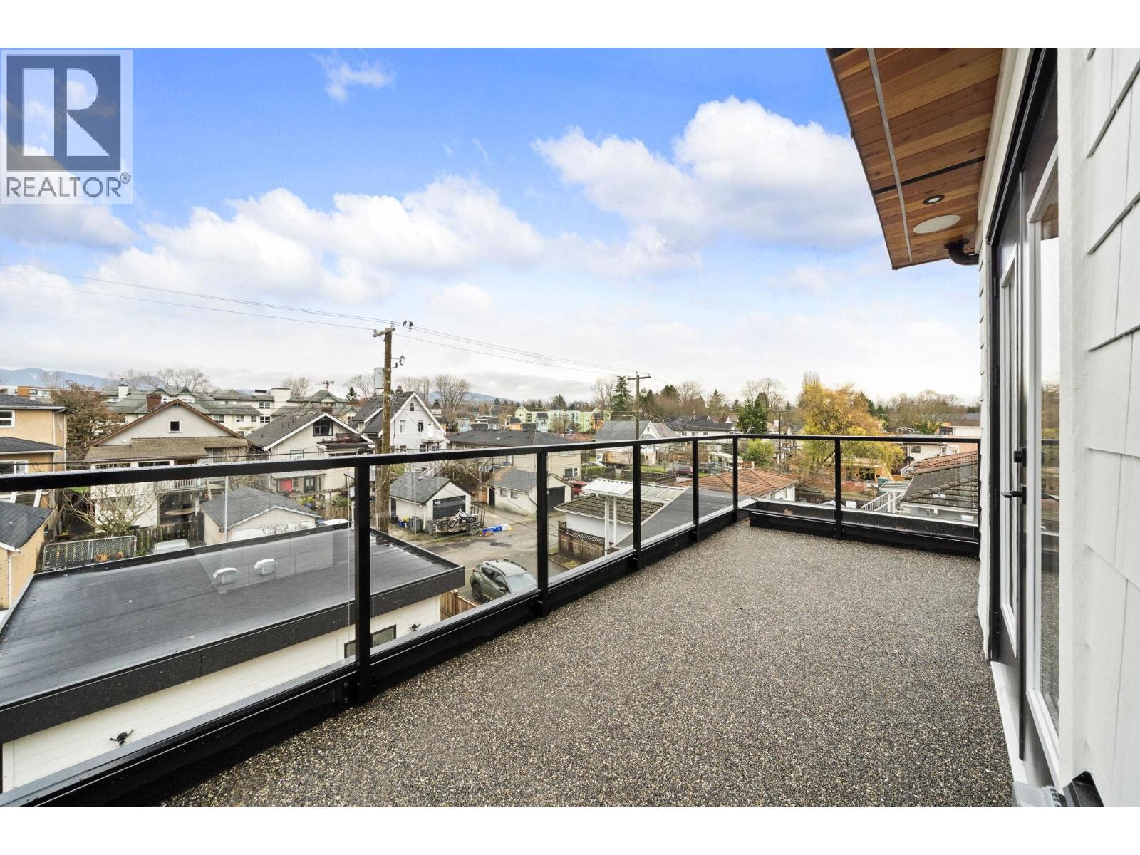 2 1967 E 13th Avenue, Vancouver, British Columbia  V5N 2C3 - Photo 30 - R3084815