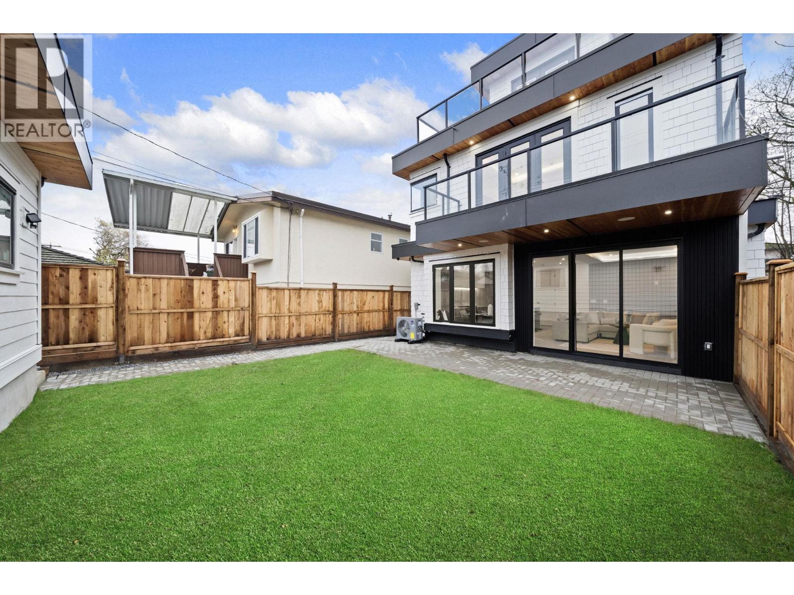 2 1967 E 13th Avenue, Vancouver, British Columbia  V5N 2C3 - Photo 34 - R3084815