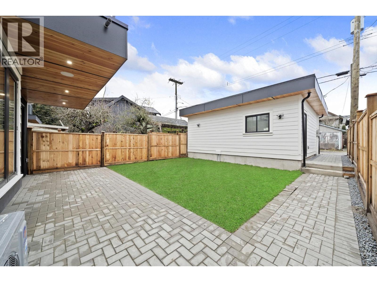 2 1967 E 13th Avenue, Vancouver, British Columbia  V5N 2C3 - Photo 35 - R3084815