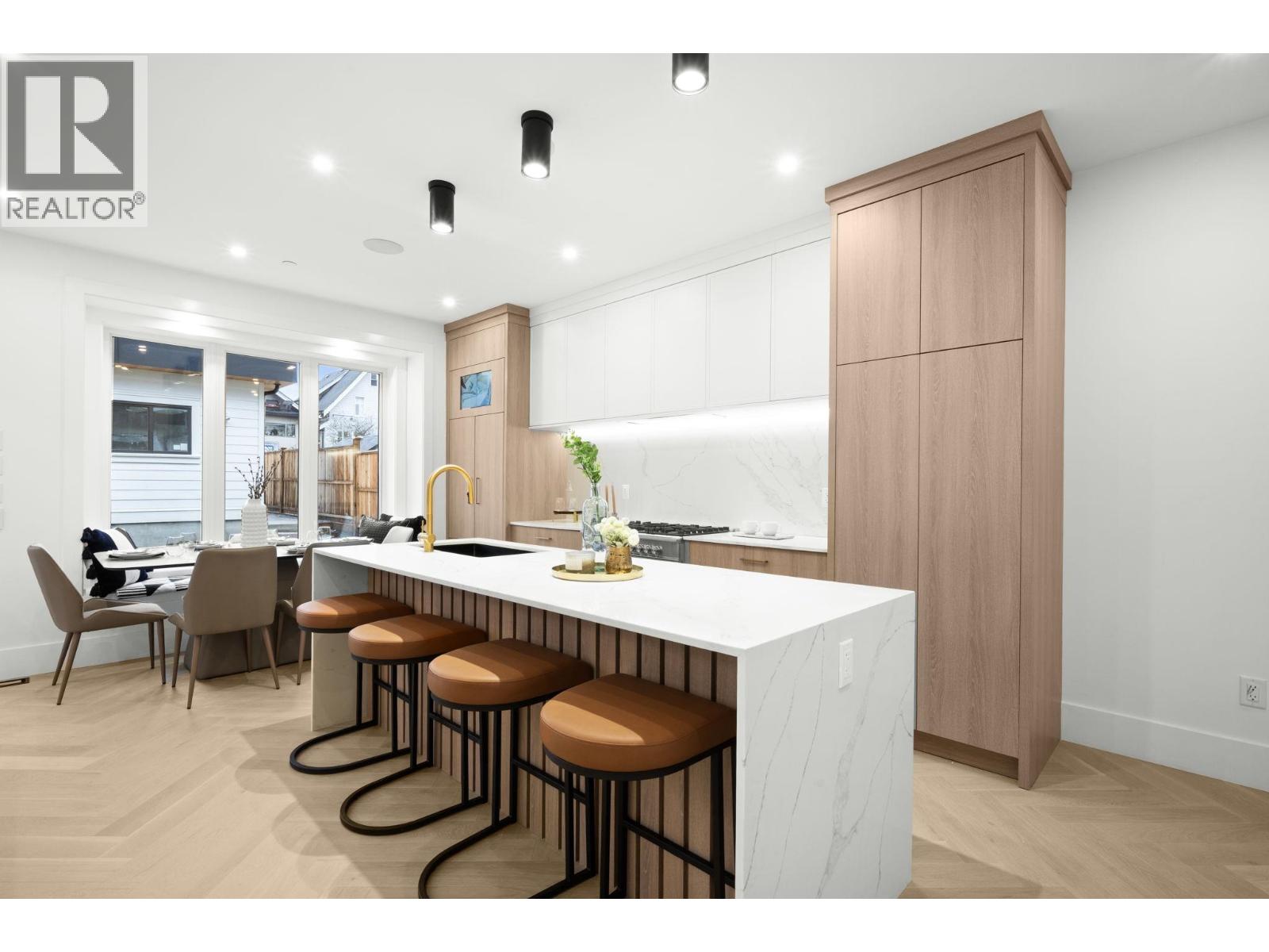 2 1967 E 13th Avenue, Vancouver, British Columbia  V5N 2C3 - Photo 4 - R3084815