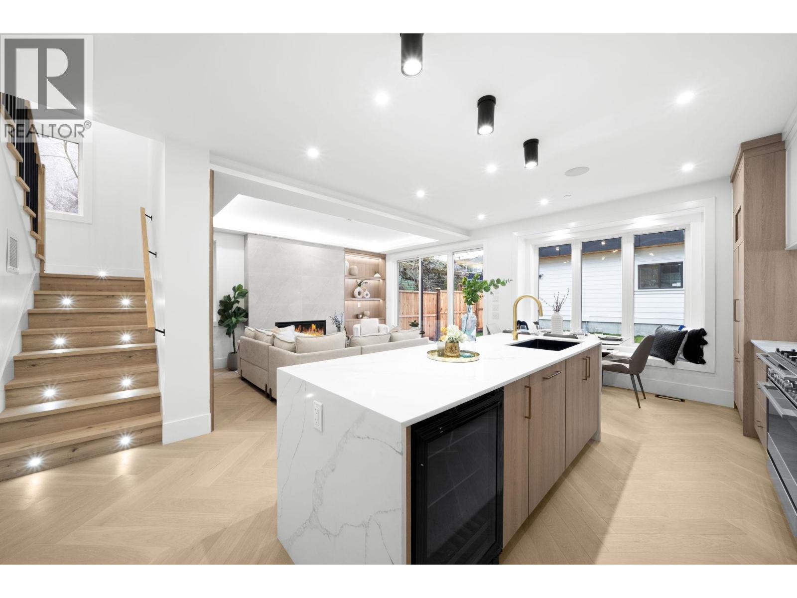 2 1967 E 13th Avenue, Vancouver, British Columbia  V5N 2C3 - Photo 5 - R3084815