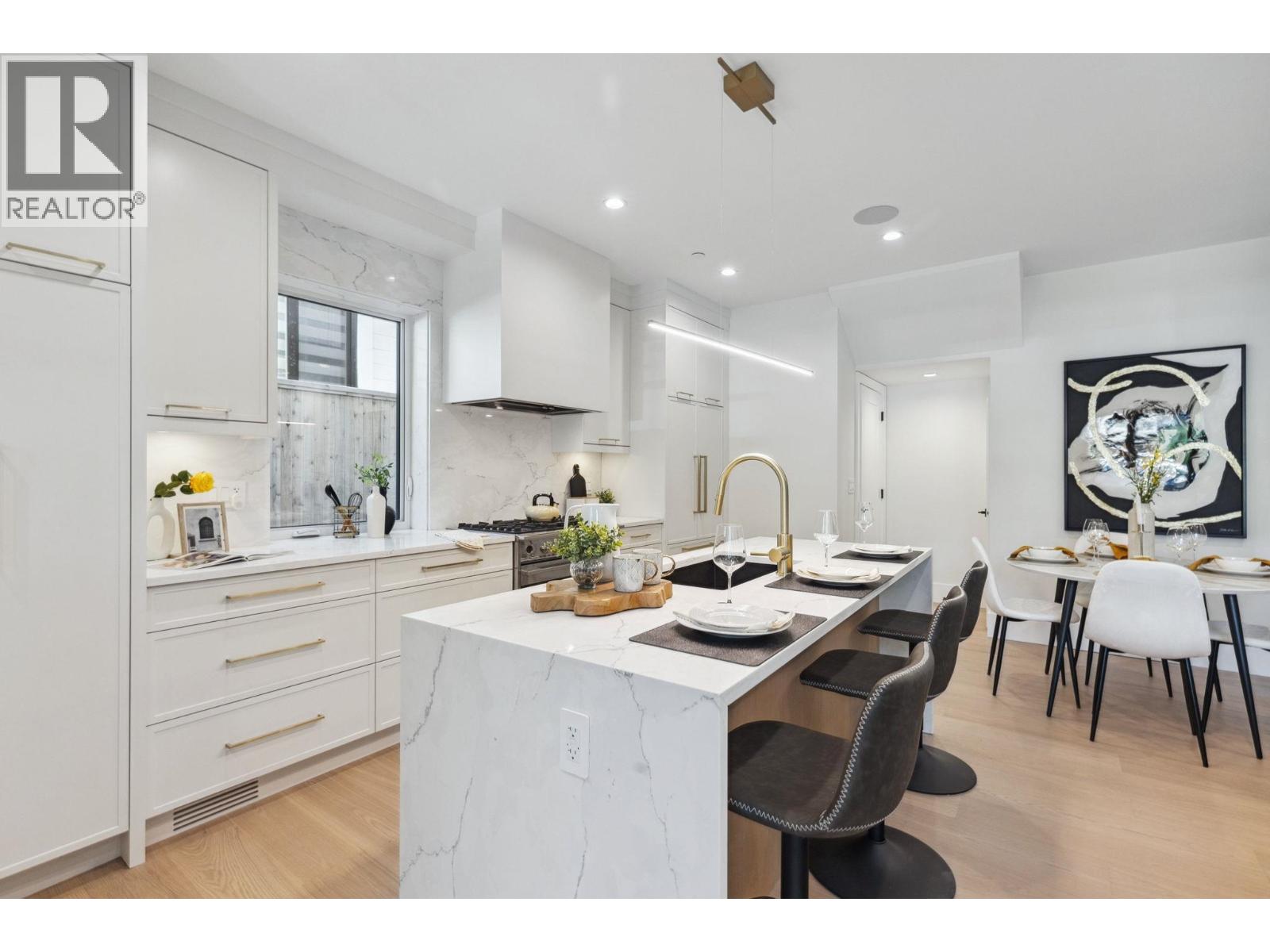 #1 2244 E 11th Avenue, Vancouver, British Columbia V5N 1Z6 - Photo 3 - R3084819