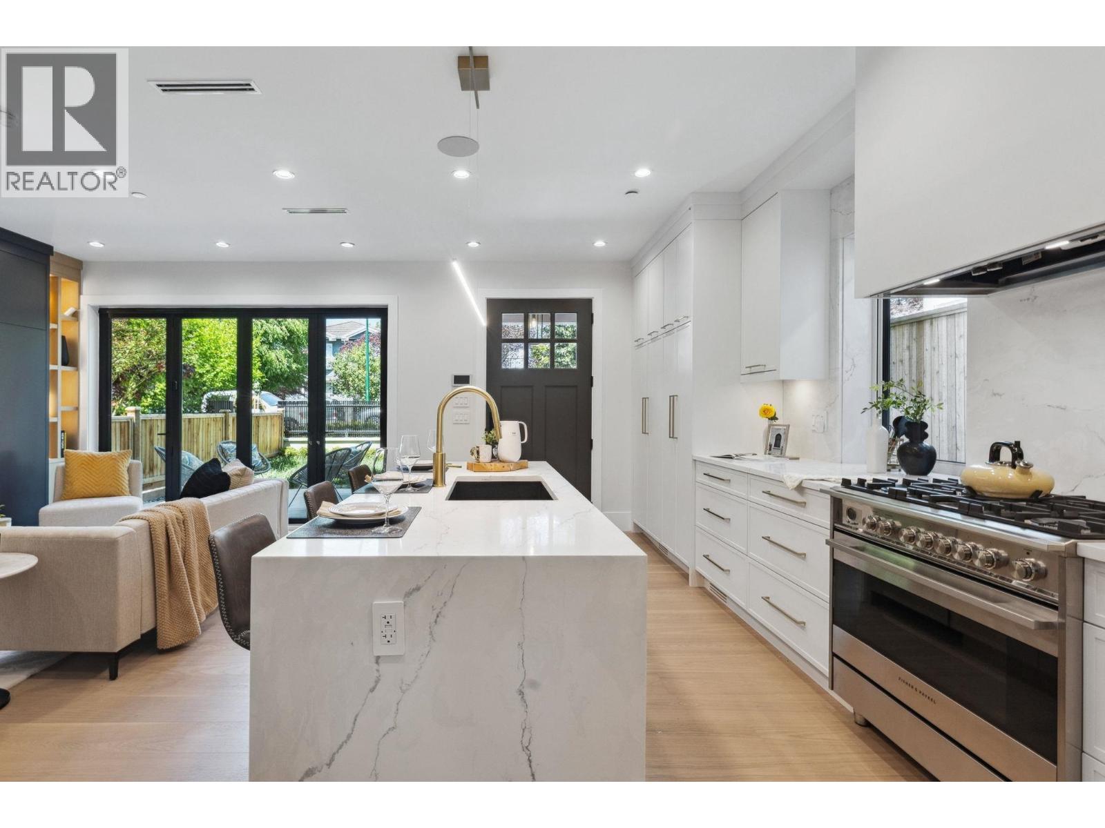 #1 2244 E 11th Avenue, Vancouver, British Columbia V5N 1Z6 - Photo 5 - R3084819