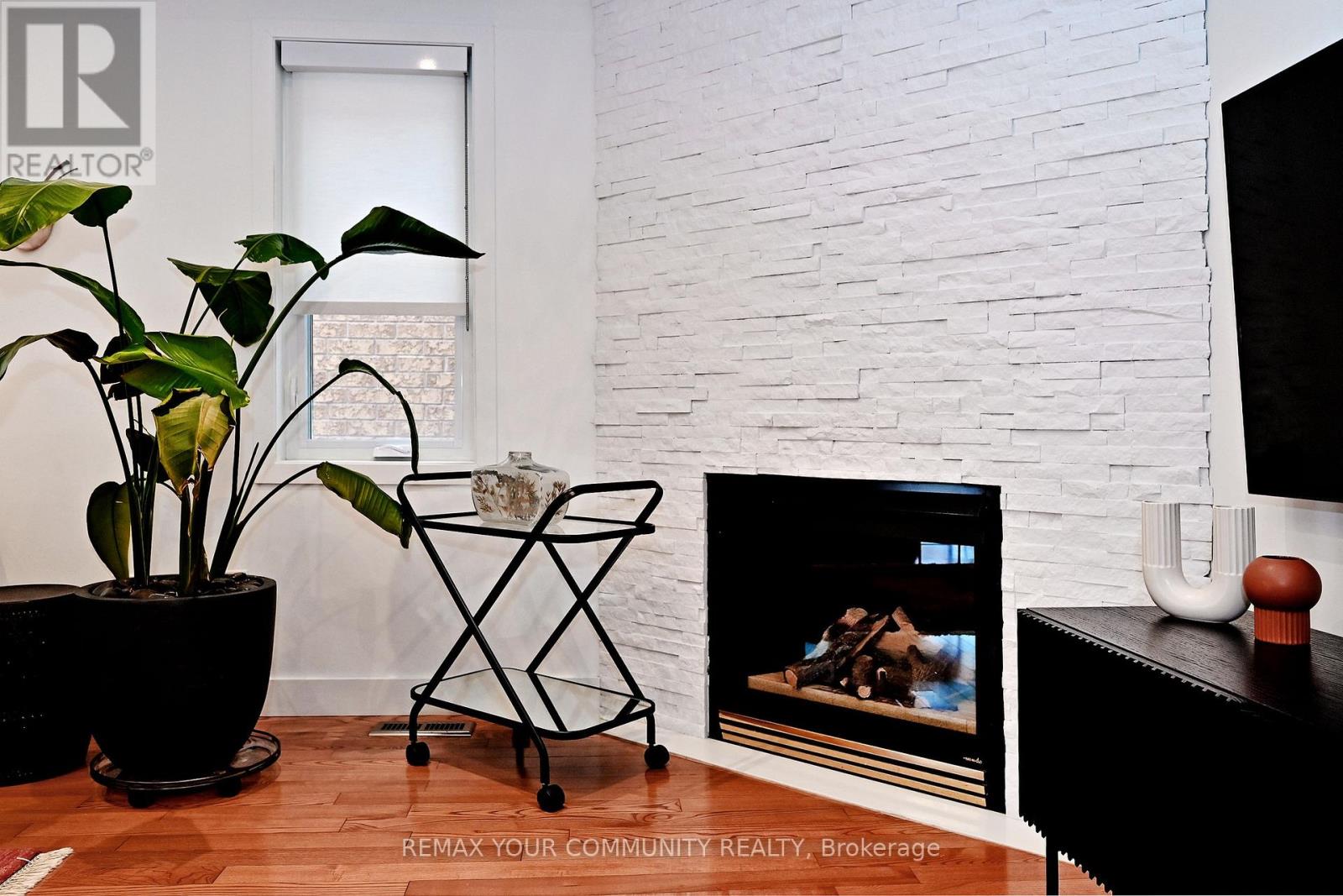 152 Vanguard Road W, Vaughan, Ontario  L4K 5G8 - Photo 13 - N12740310