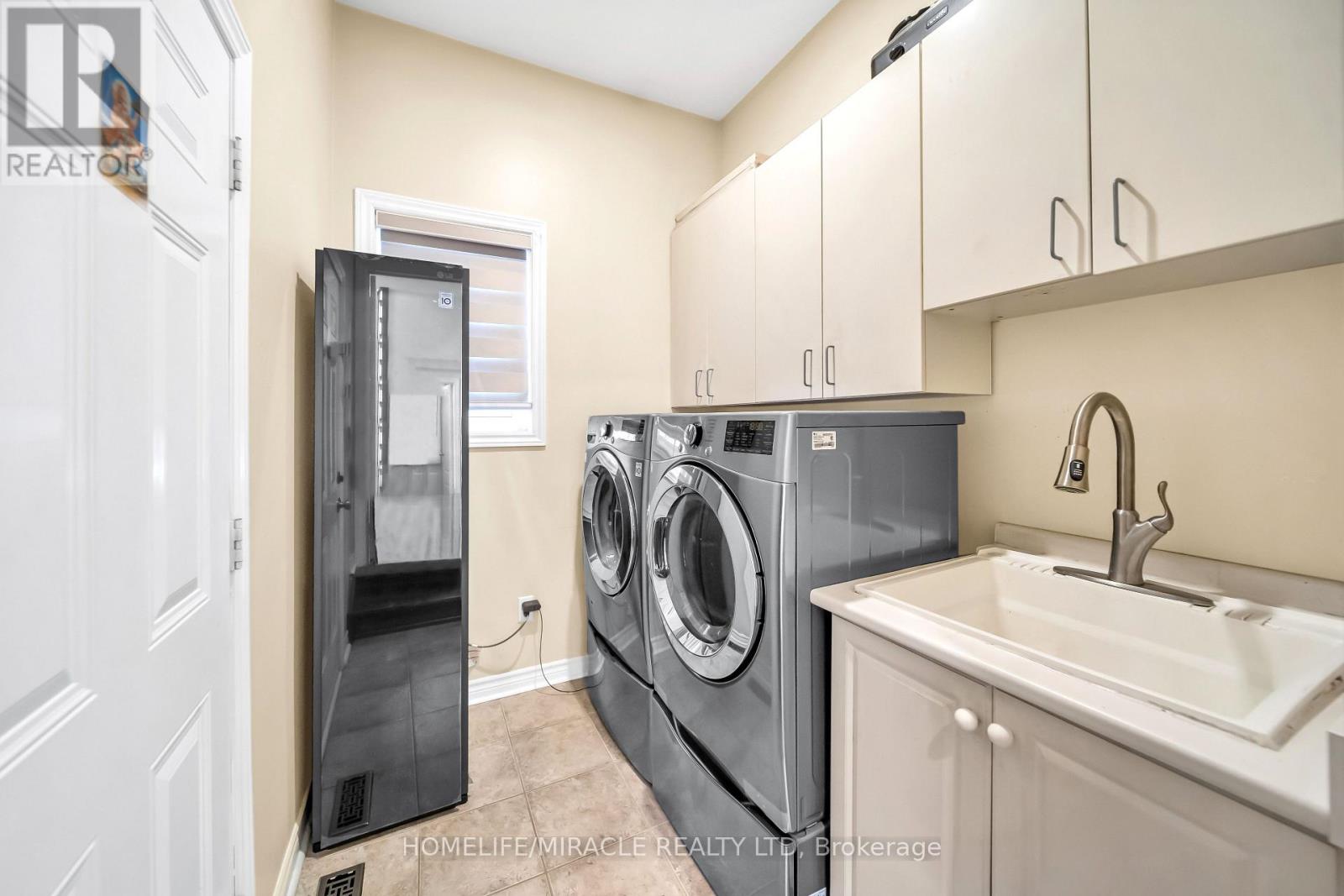 4 Templeton Court, Brampton, Ontario  L6P 3B2 - Photo 21 - W12741070