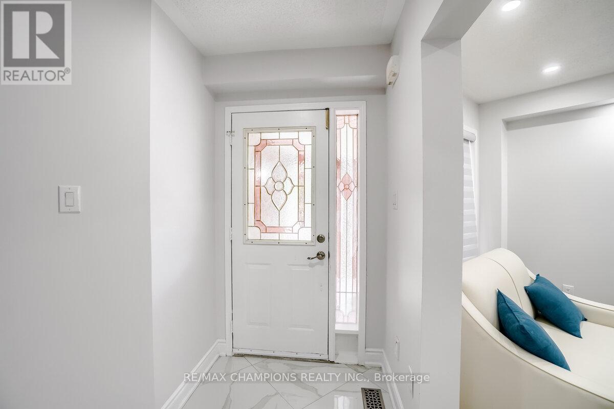 79 LARKSPUR ROAD, Brampton, Ontario