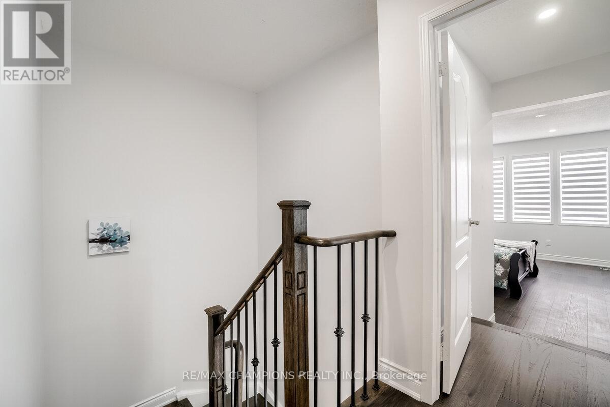 79 Larkspur Road, Brampton, Ontario  L6R 1X2 - Photo 23 - W12741078