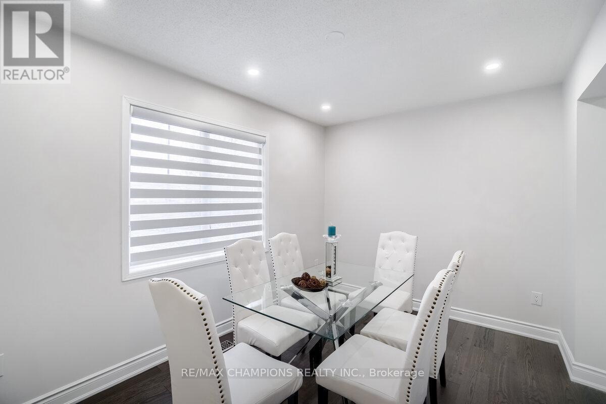 79 Larkspur Road, Brampton, Ontario  L6R 1X2 - Photo 7 - W12741078