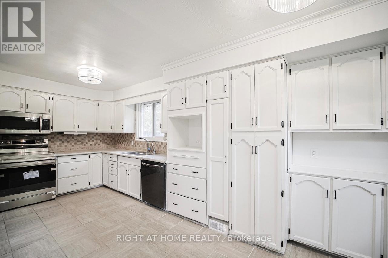 #upper Unit - 215a Paris Rd. Road, Brantford, Ontario  N3R 1J2 - Photo 5 - X12741080