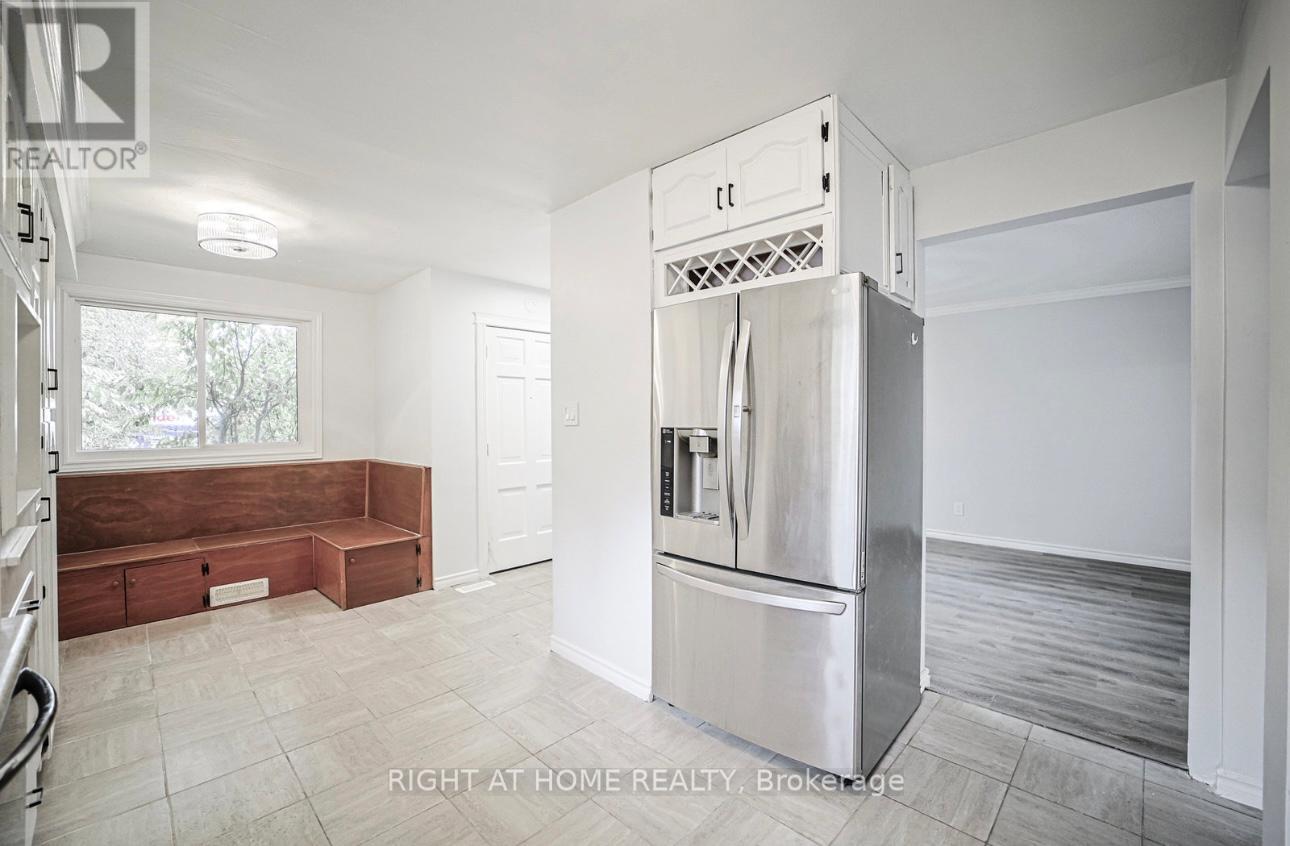 #upper Unit - 215a Paris Rd. Road, Brantford, Ontario  N3R 1J2 - Photo 8 - X12741080