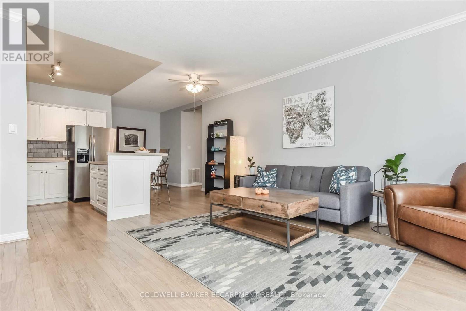 608 - 60 Wyndham Street S, Guelph, Ontario  N1E 7H7 - Photo 2 - X12737804