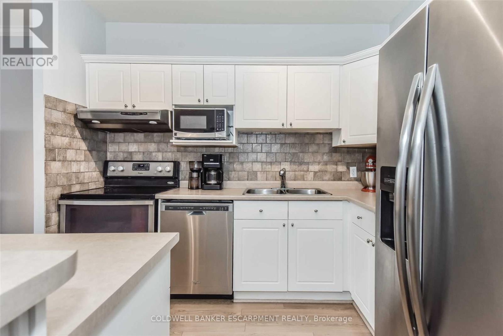 608 - 60 Wyndham Street S, Guelph, Ontario  N1E 7H7 - Photo 7 - X12737804