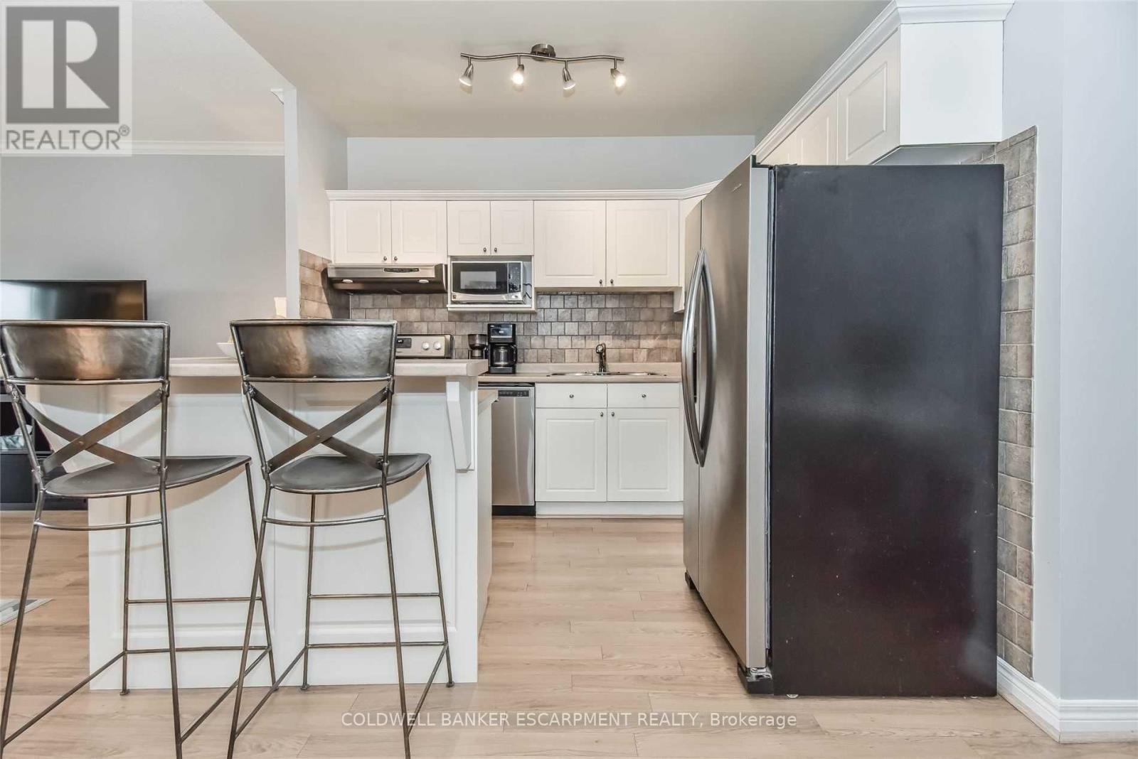 608 - 60 Wyndham Street S, Guelph, Ontario  N1E 7H7 - Photo 6 - X12737804