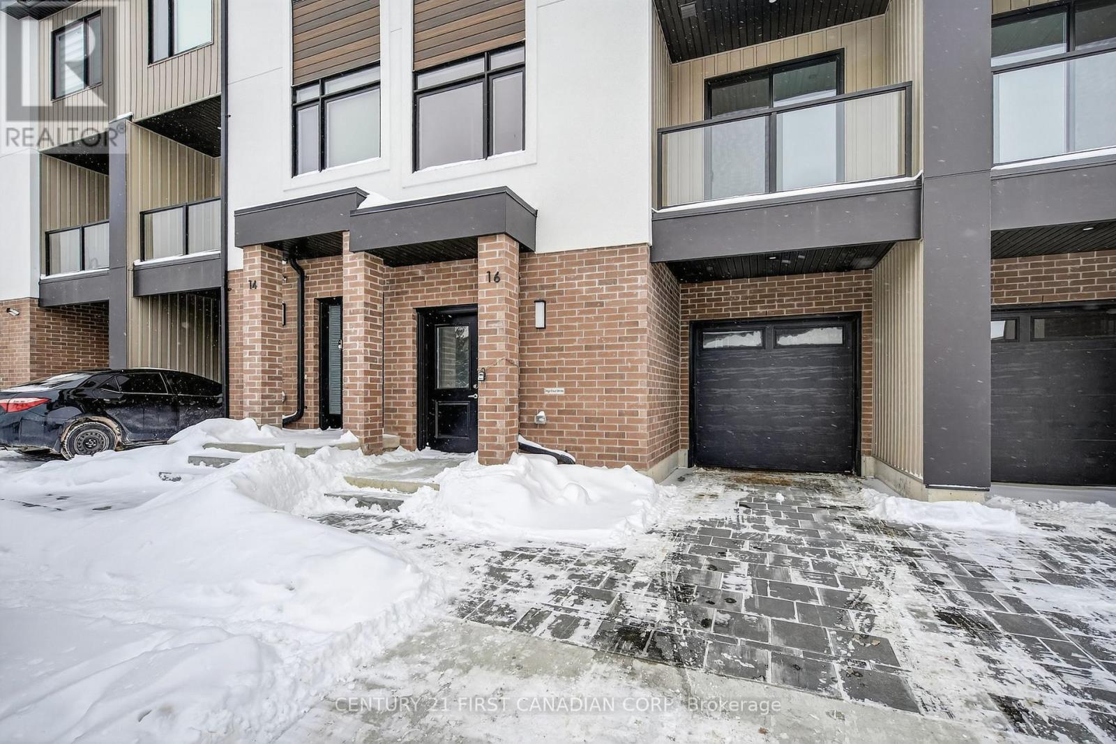 Photo 4 of 43 for 16 - 349 Southdale Road E