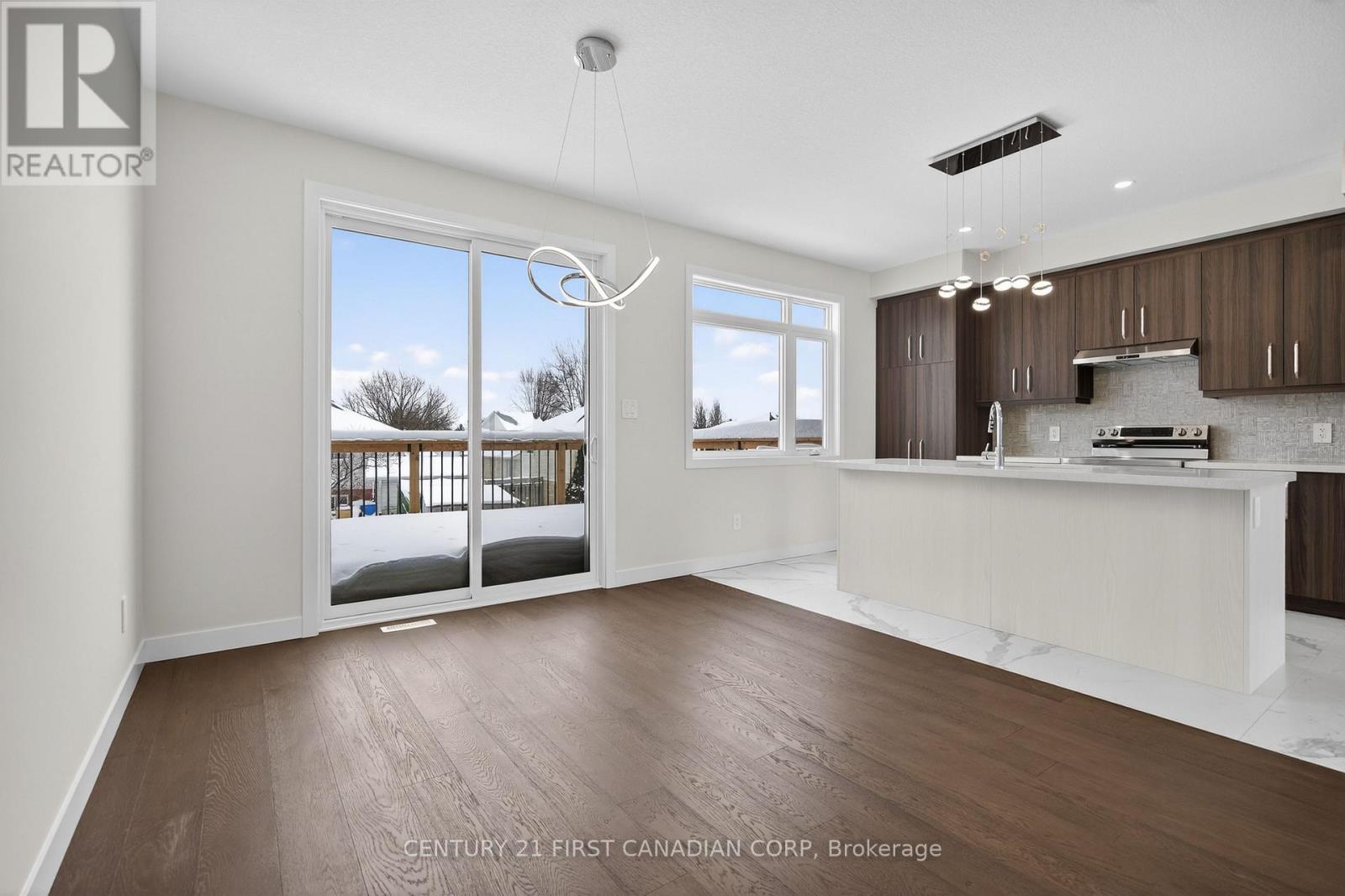 Photo 9 of 43 for 16 - 349 Southdale Road E