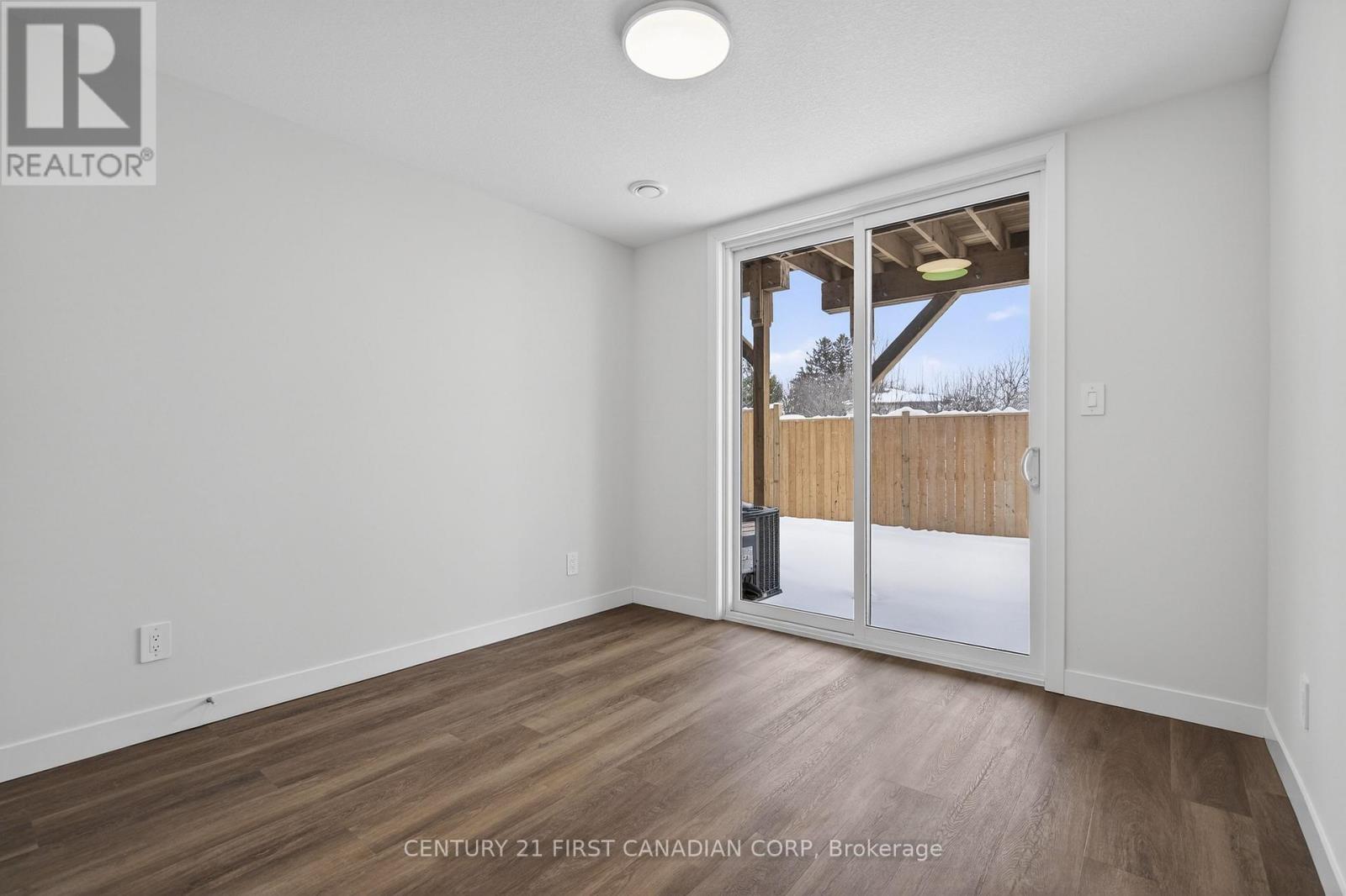 16 - 349 Southdale Road E, London South, Ontario  N6E 0B9 - Photo 6 - X12736732