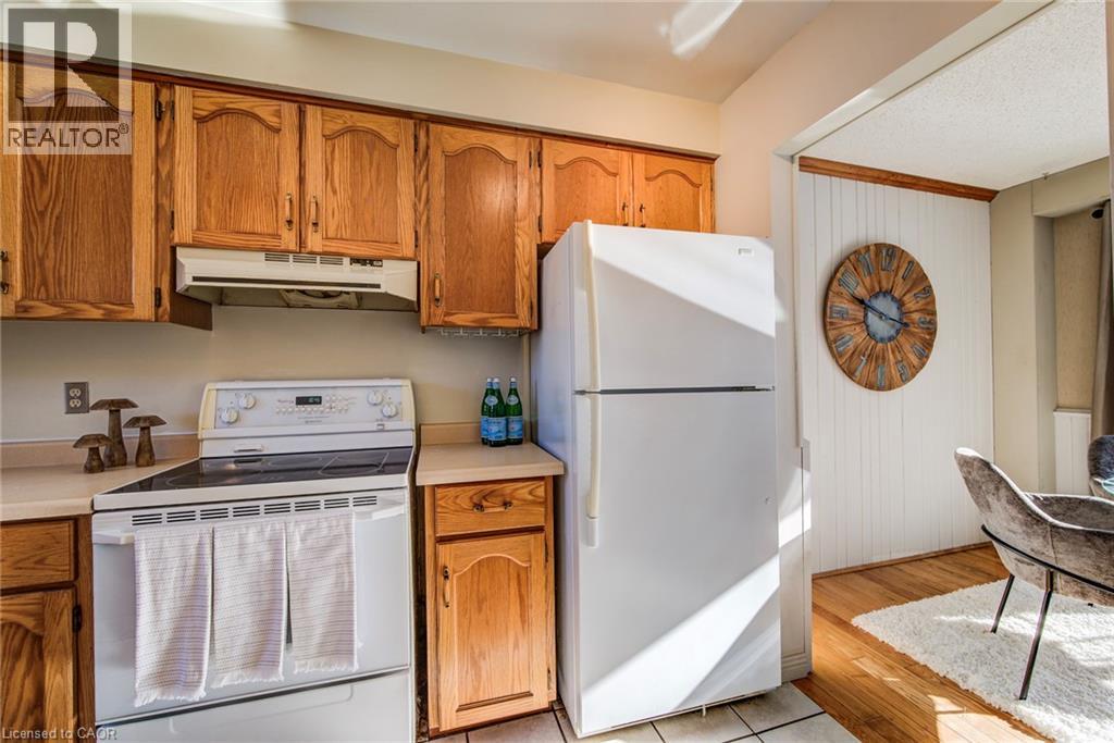 8 Laurelwood Court, Guelph, Ontario  N1G 4E8 - Photo 11 - 40801707