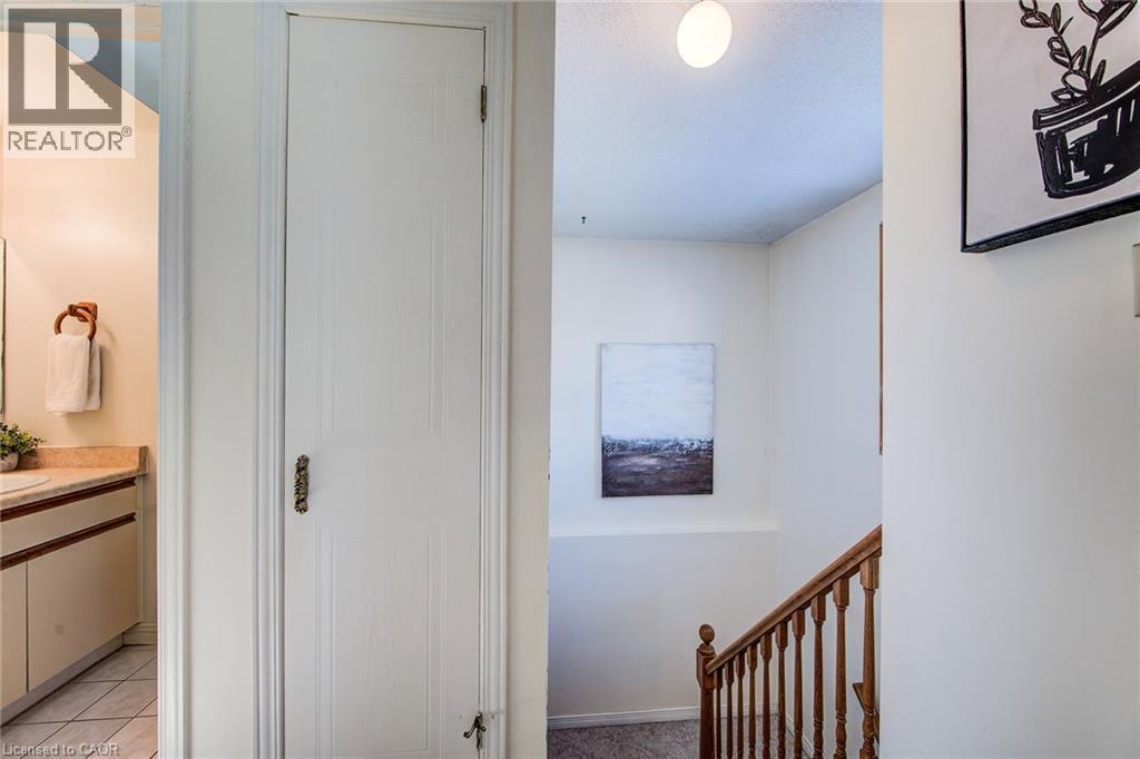 8 Laurelwood Court, Guelph, Ontario  N1G 4E8 - Photo 20 - 40801707