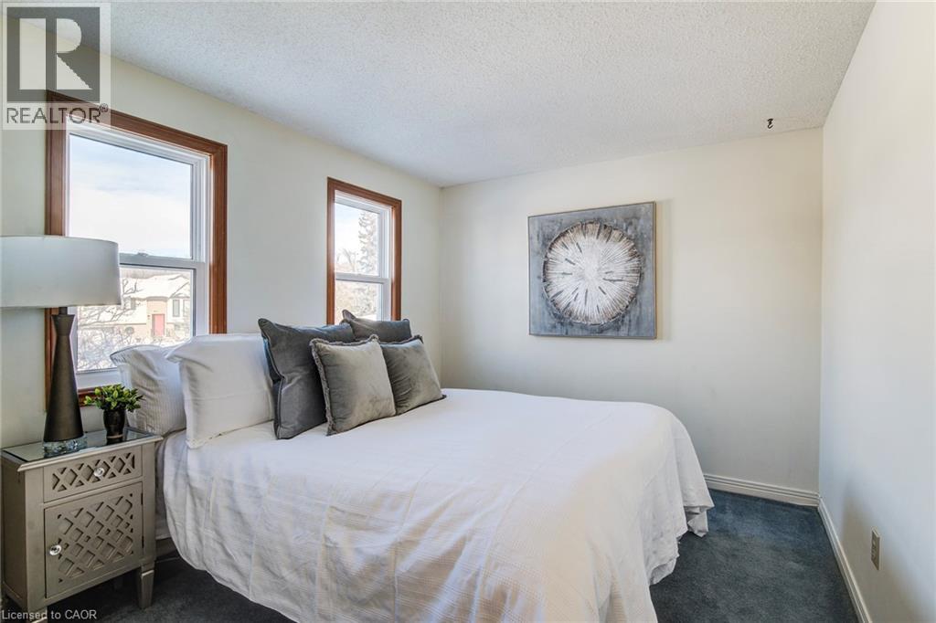 8 Laurelwood Court, Guelph, Ontario  N1G 4E8 - Photo 22 - 40801707