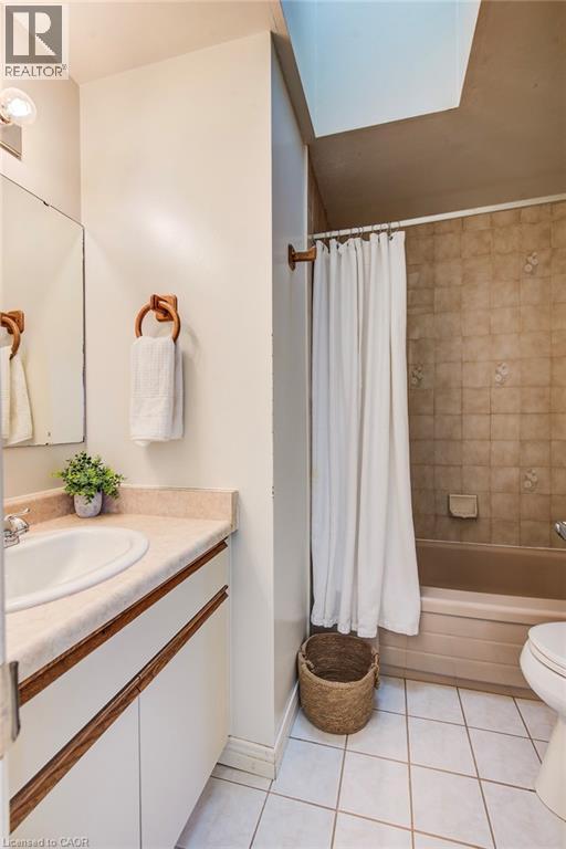 8 Laurelwood Court, Guelph, Ontario  N1G 4E8 - Photo 31 - 40801707